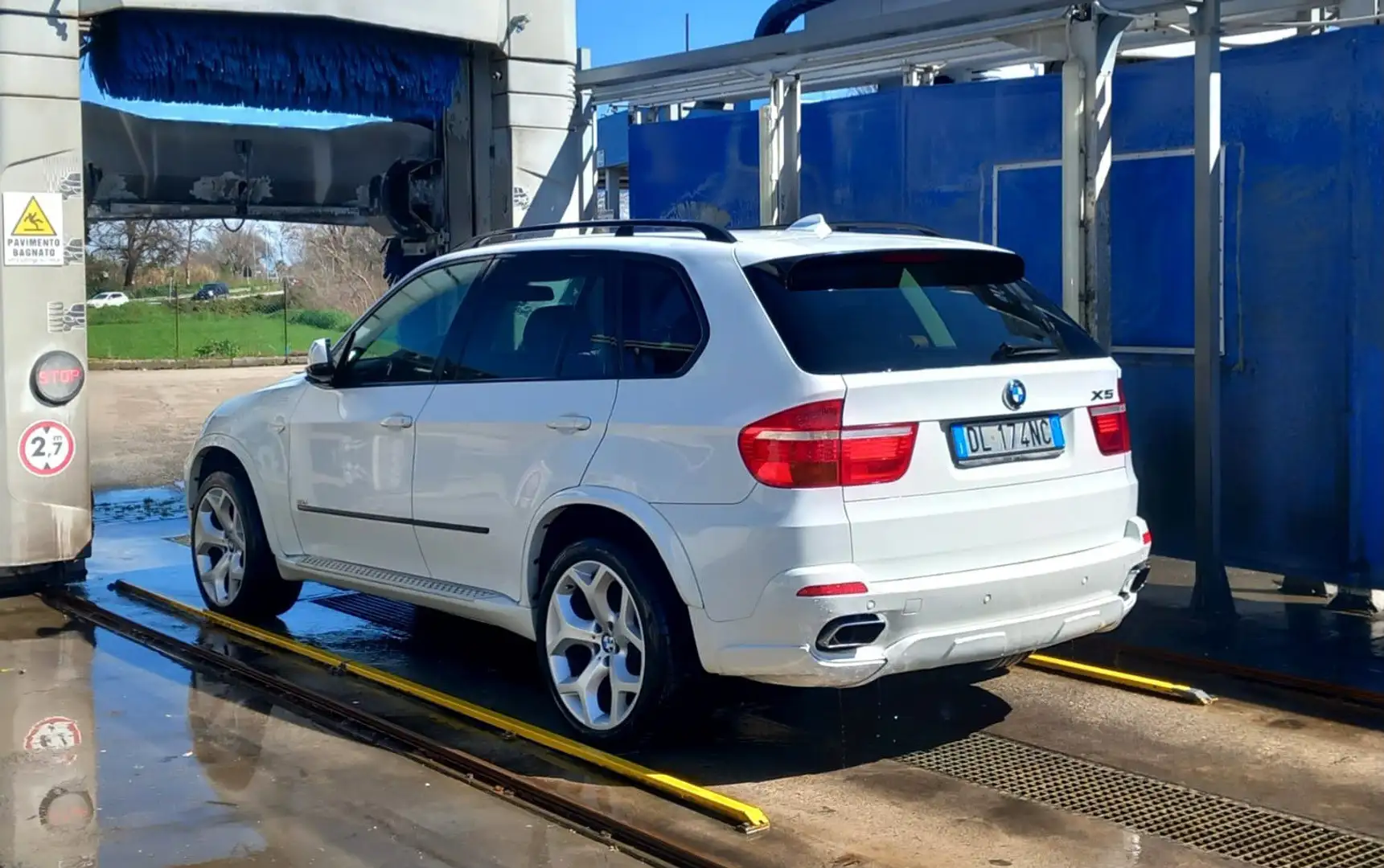 BMW X5 3.0d XDrive30d Allestimento M-Sport Automatico Bianco - 1