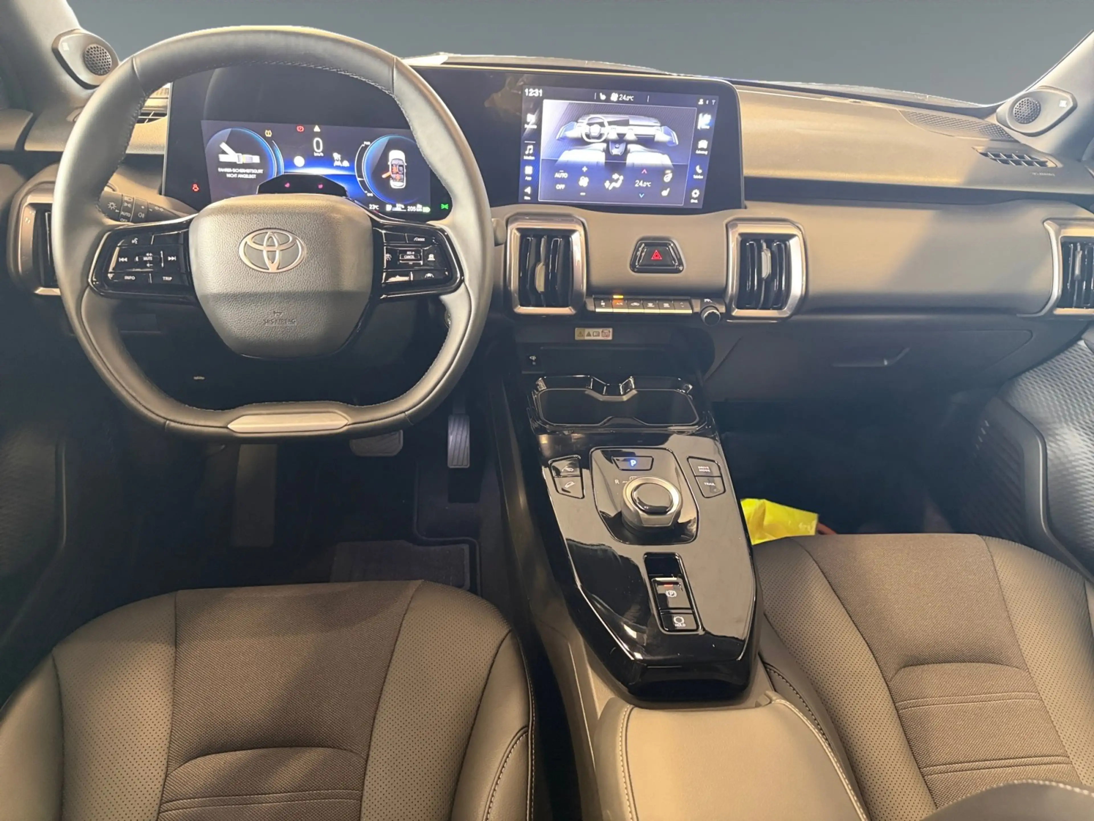 Toyota Urban Cruiser Elektro 4x4 Lounge JBL/360/Pano — photo 11
