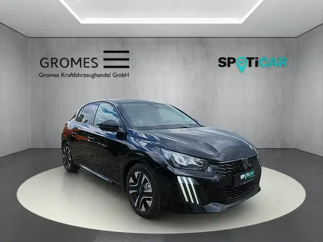 Peugeot 208 main image