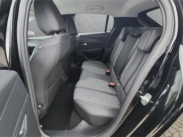 Peugeot 208 view 8