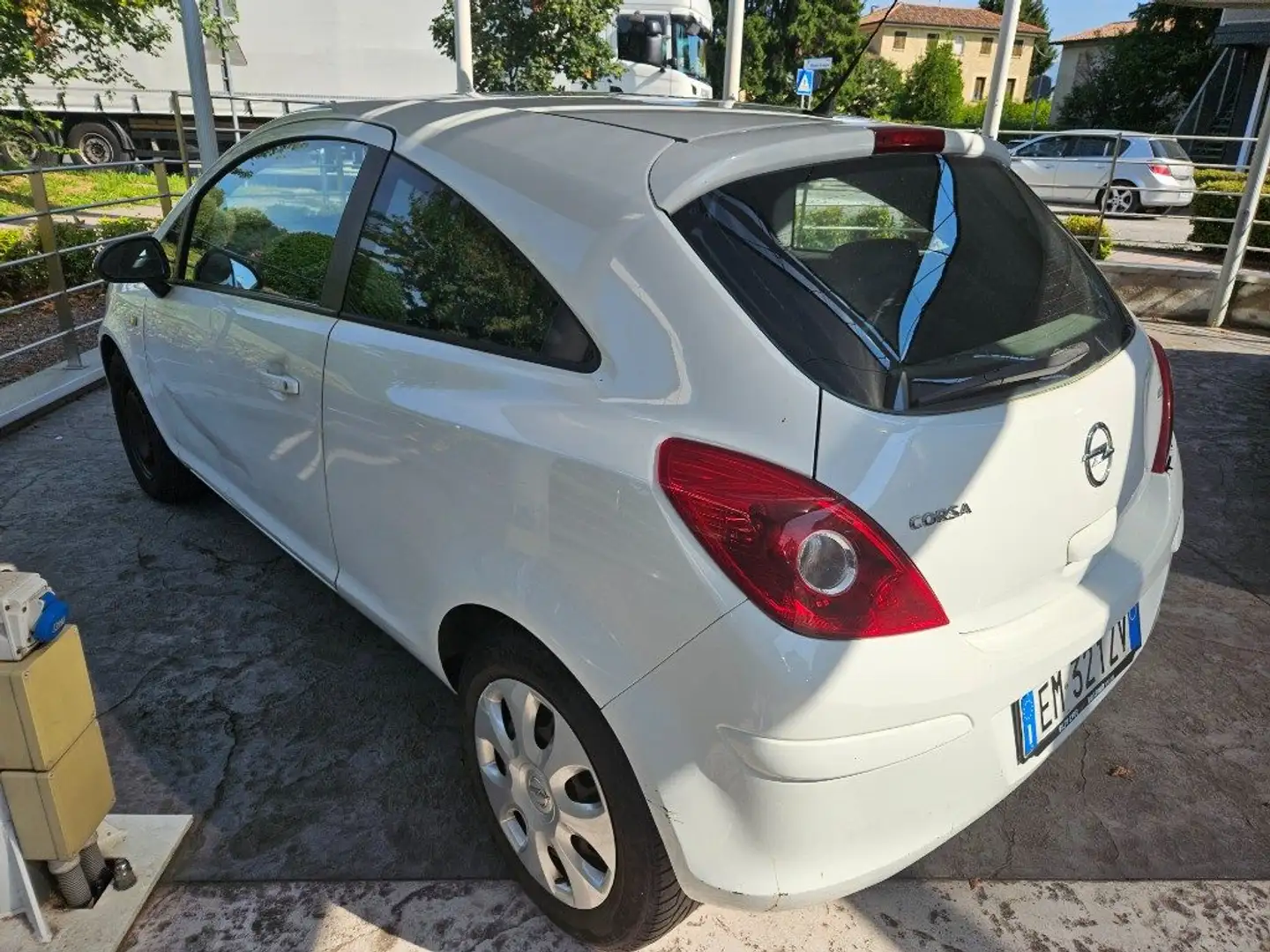 Opel Corsa 1.2 85CV 3 porte GPL-TECH Elective Bianco - 2