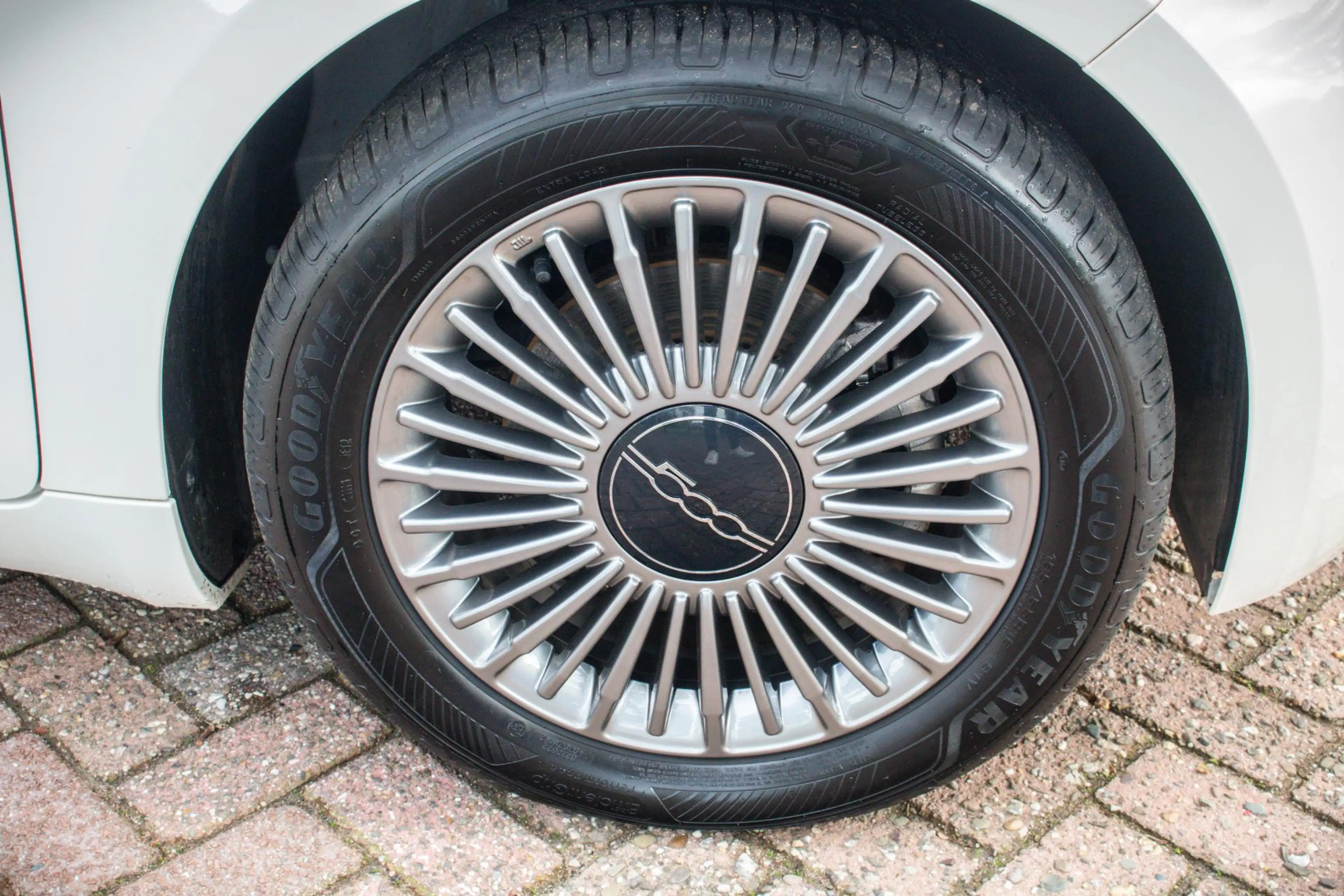Fiat 500e Automaat 42 kWh | Rijklaar | 16 Inch Lichtmetalen — photo 7