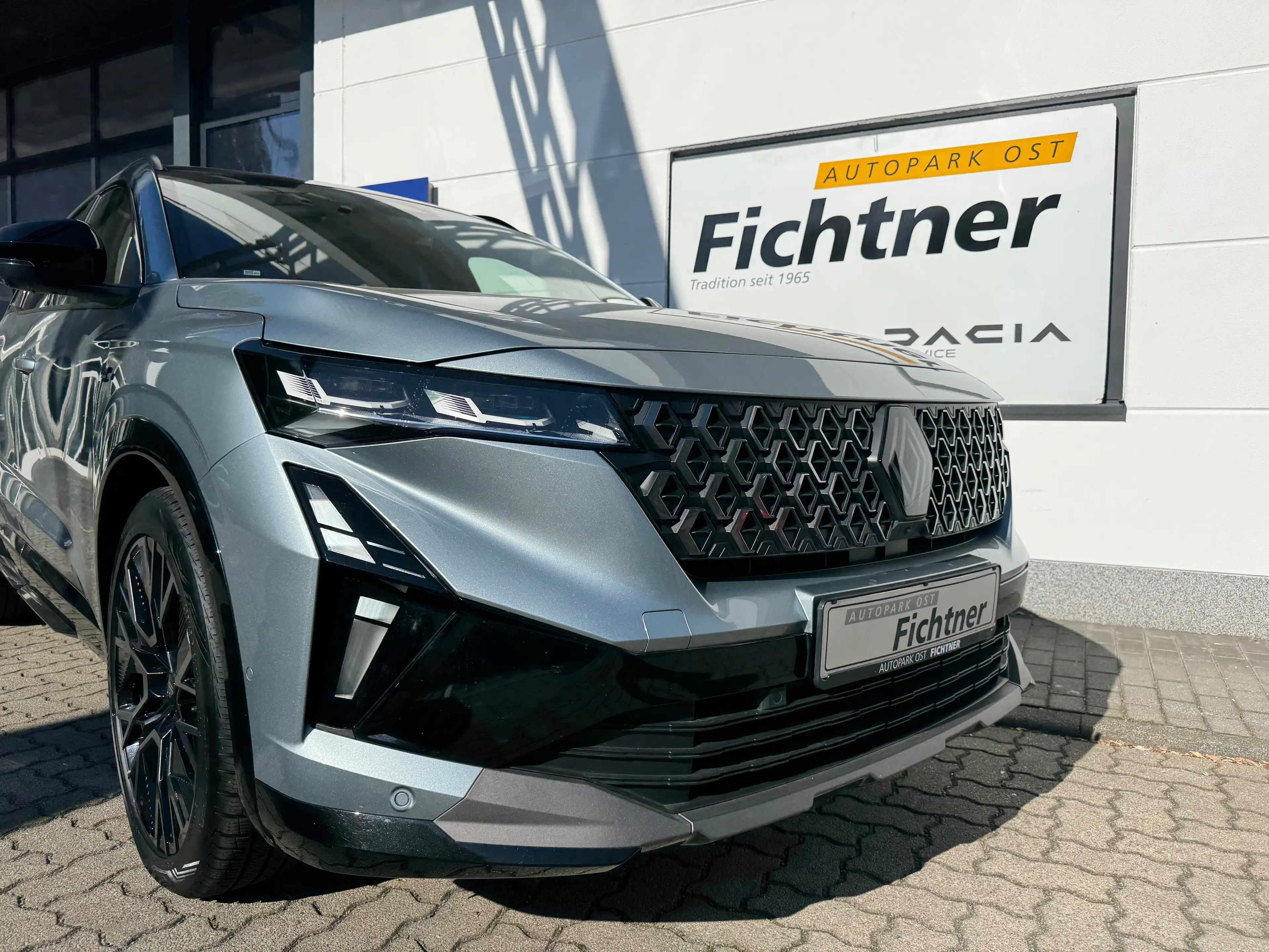 Renault Espace Esprit Alpine E-Tech Hybrid 200 SolarBay Head Up — photo 2