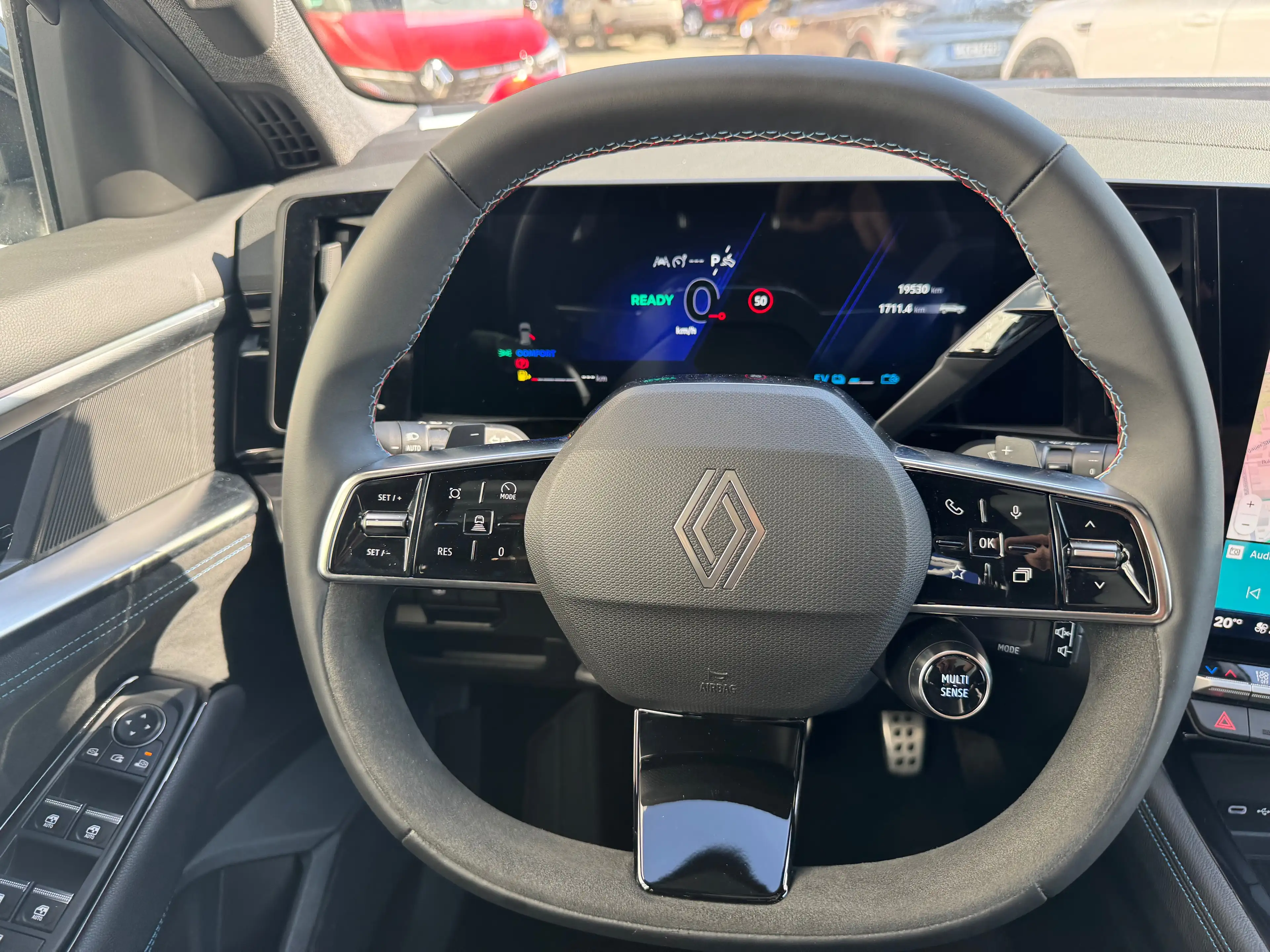 Renault Espace Esprit Alpine E-Tech Hybrid 200 SolarBay Head Up — photo 5