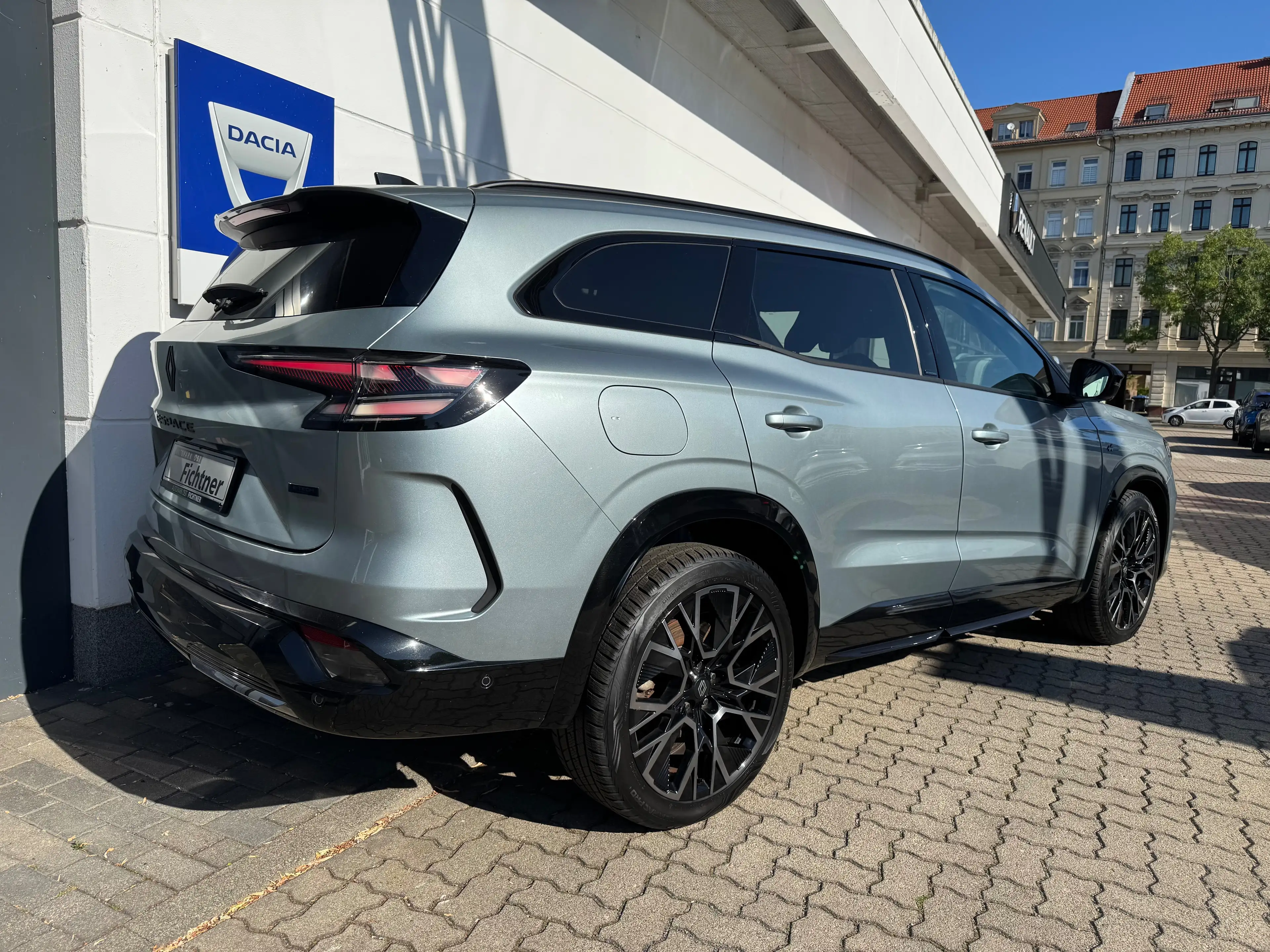 Renault Espace Esprit Alpine E-Tech Hybrid 200 SolarBay Head Up — photo 4