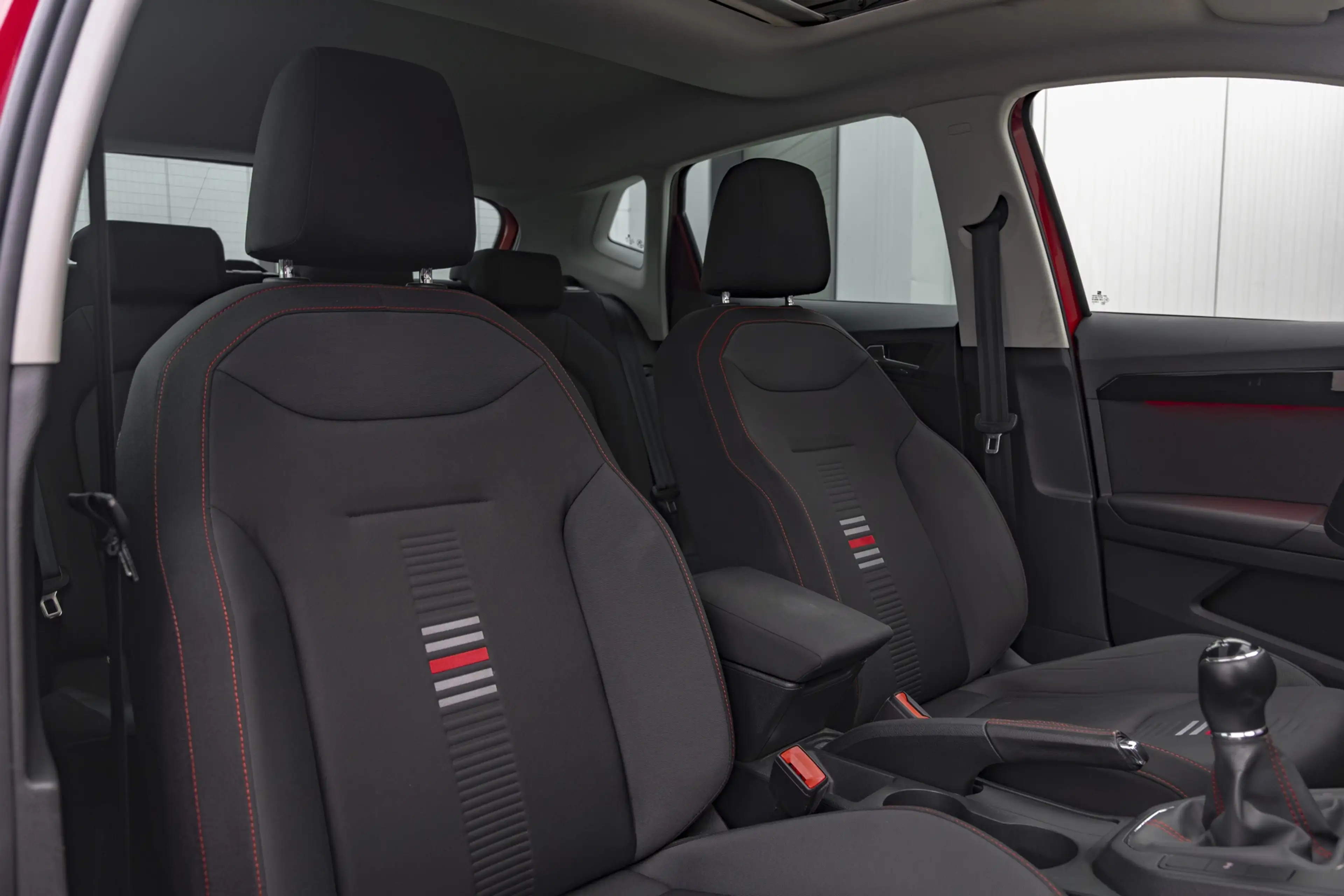SEAT Ibiza 1.0 TSI FR Business Intense — photo 4