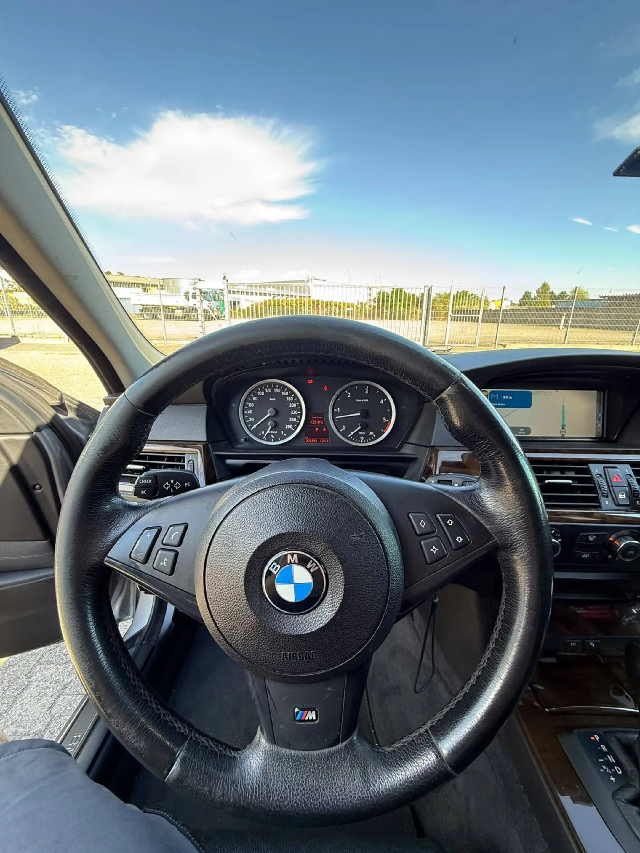 BMW 535 535d Touring — photo 8