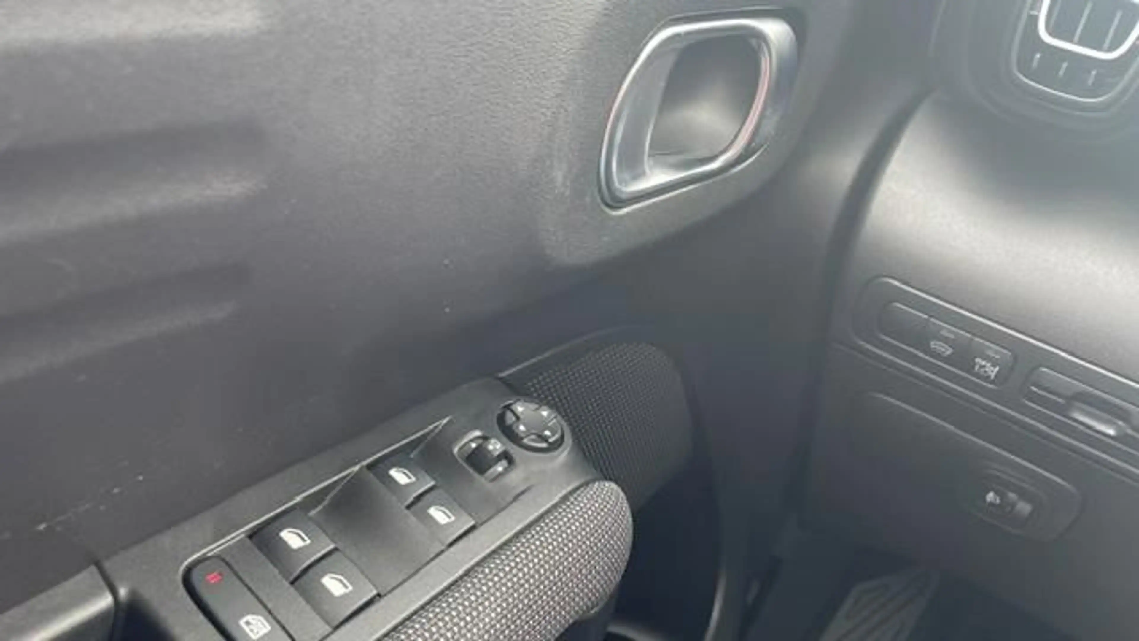 Citroen C3 Aircross C3 AIRCROSS DAB+Kilma+BT +beheizbare Frontscheib — photo 8