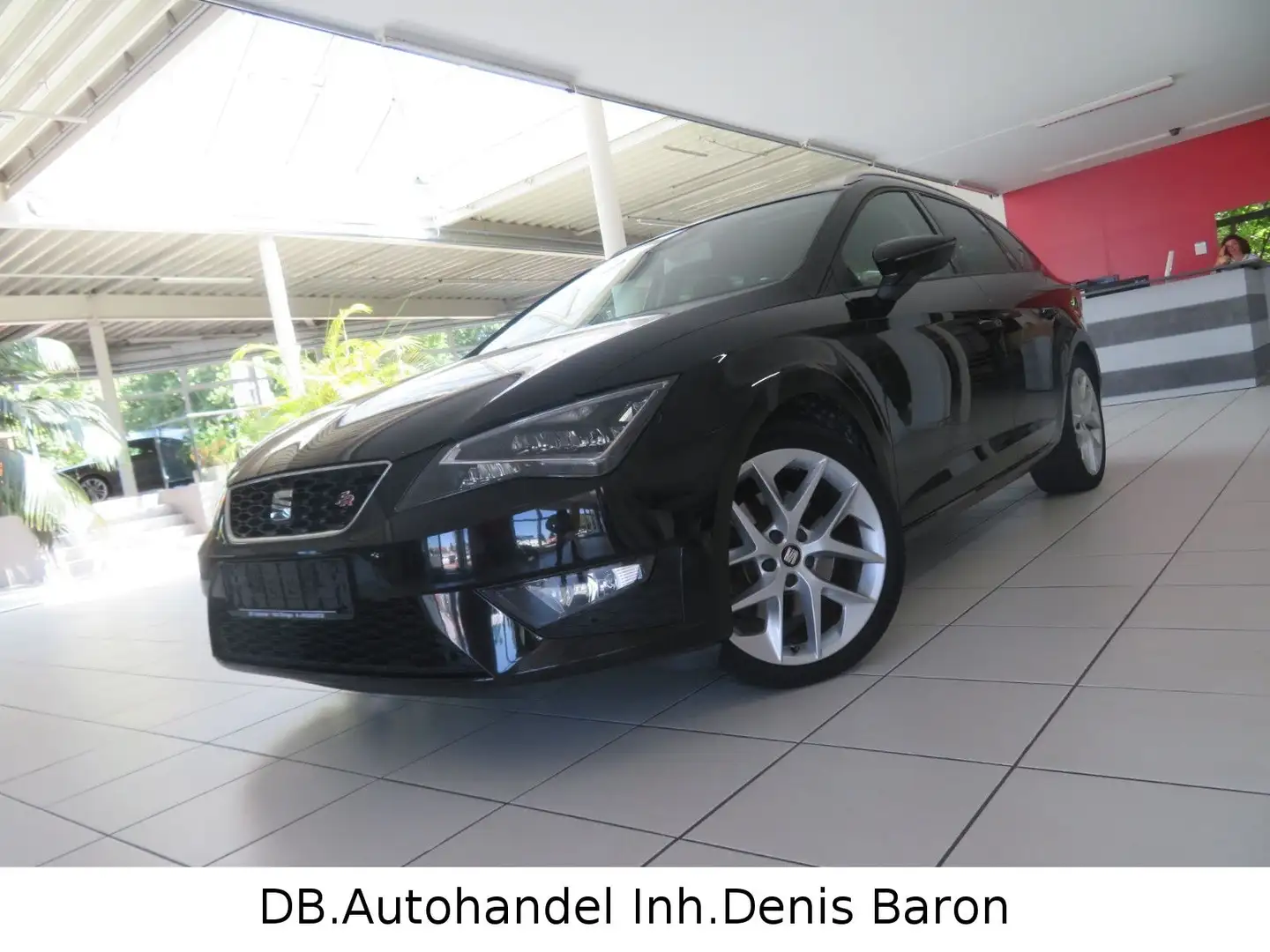 SEAT Leon ST FR Aut.Kombi LED Navi Leder PDC SHZ Schwarz - 1