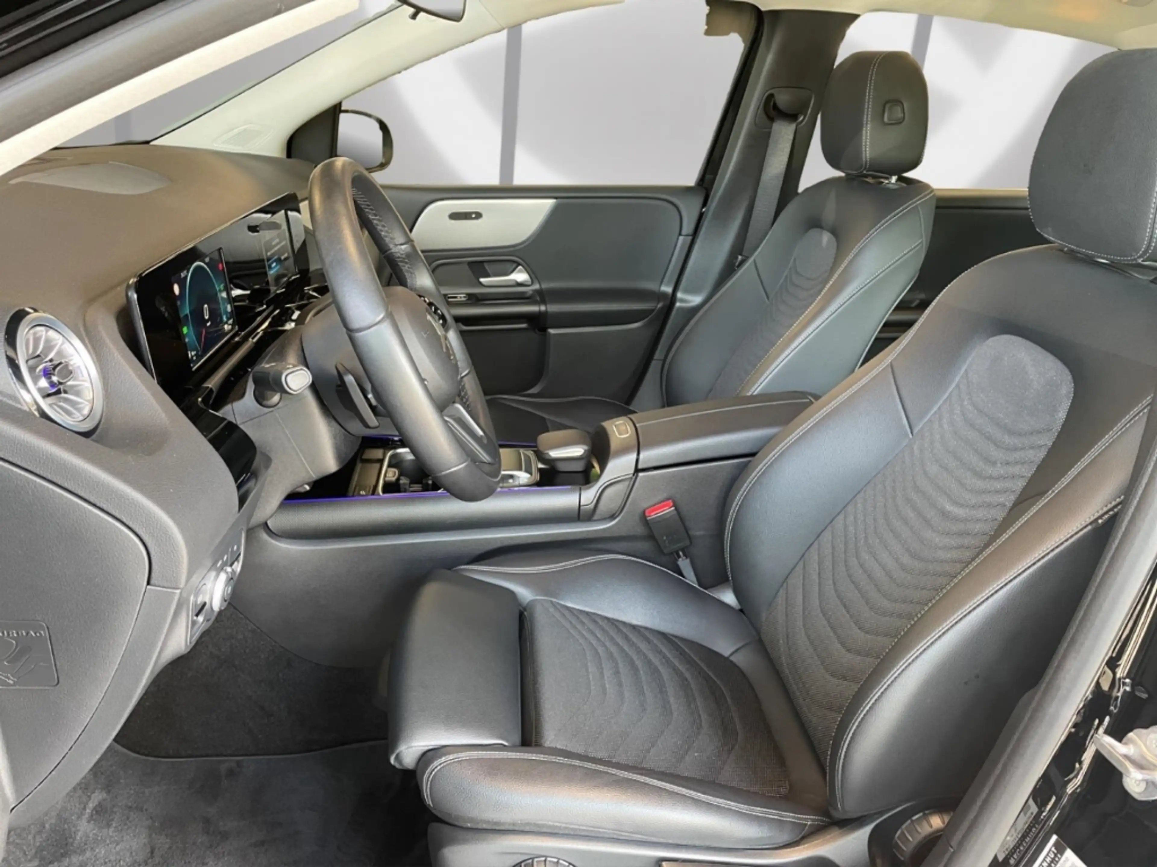 Mercedes-Benz B 250 e Style LED Navi Parkpaket Kamera Tempomat — photo 5