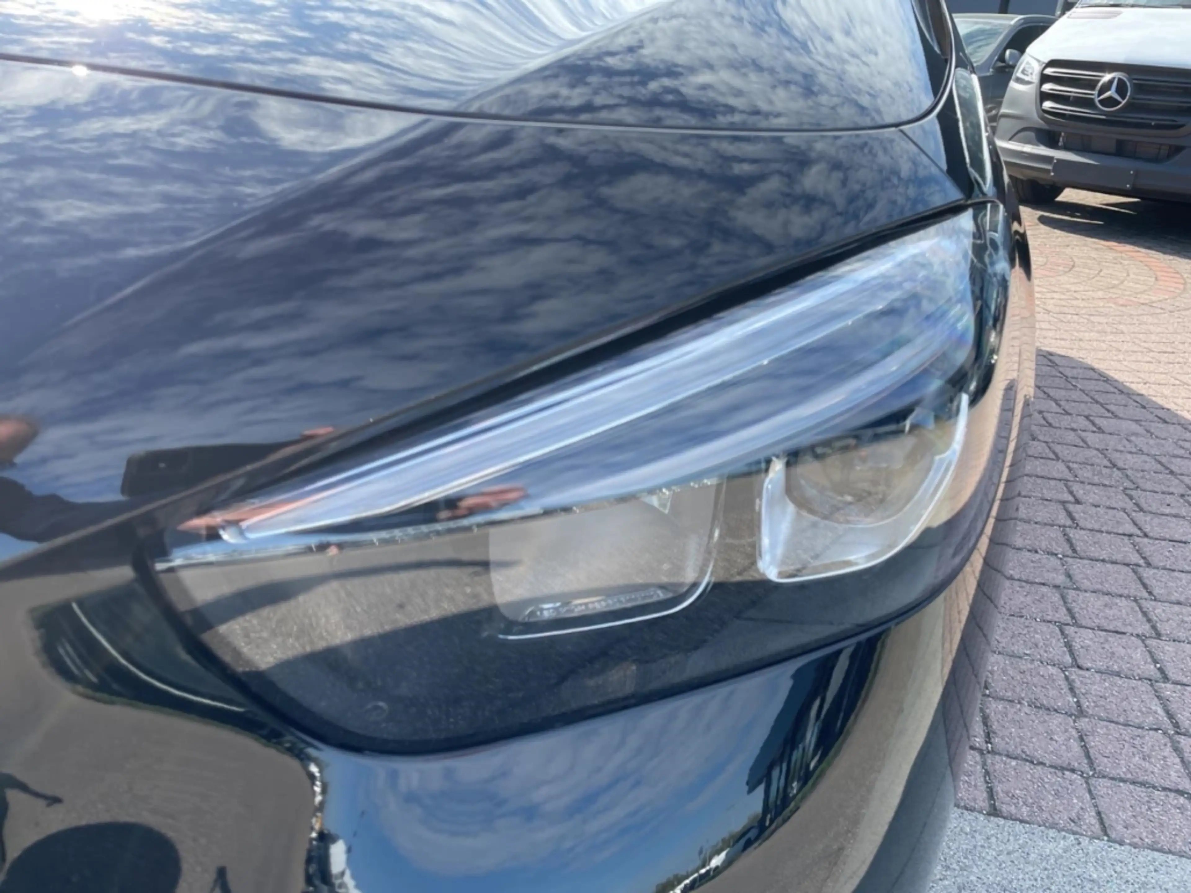Mercedes-Benz B 250 e Style LED Navi Parkpaket Kamera Tempomat — photo 13
