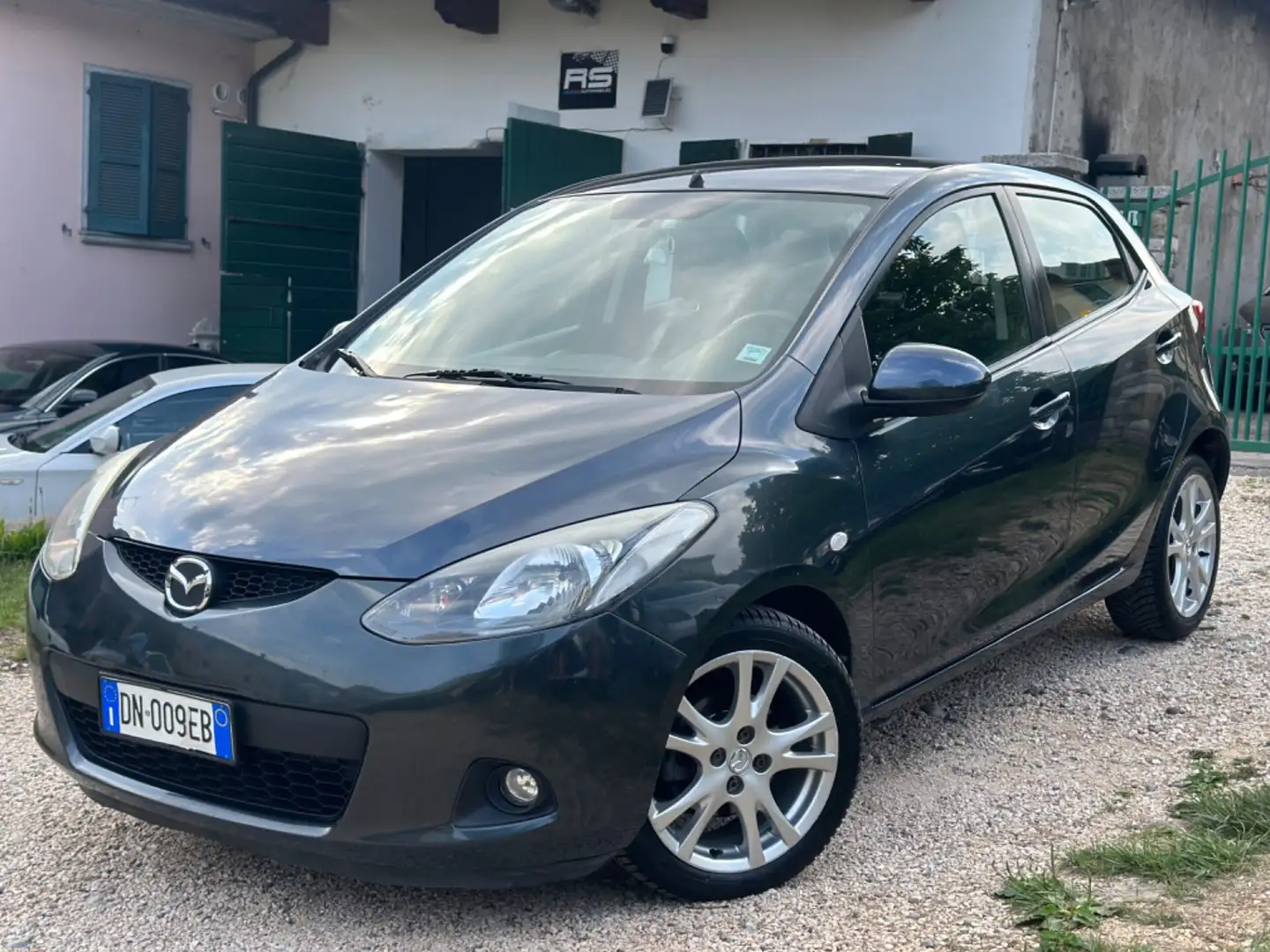 Mazda 2 Mazda2 1.3 16V 75CV 5p. Play Grigio - 1