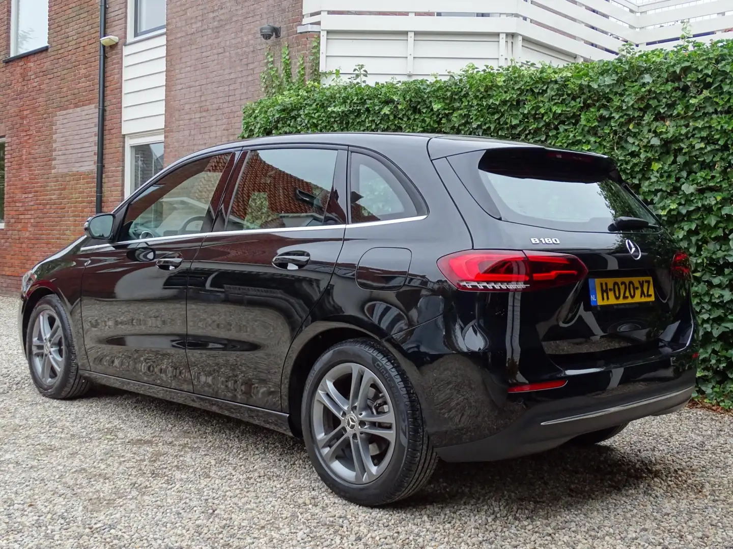 Mercedes-Benz B 180 Advantage | Automaat Zwart - 2
