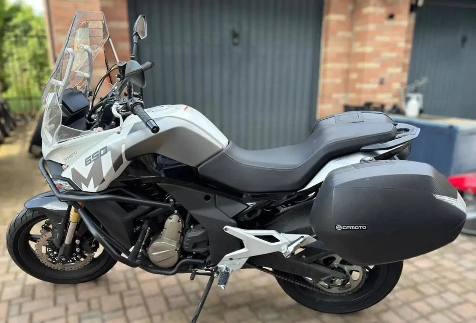 CFMOTO 650 MT Szary - 1