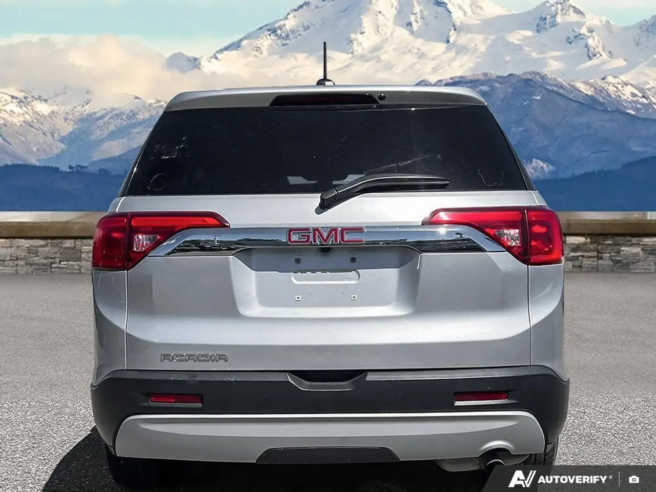 GMC Acadia photo GMC Acadia