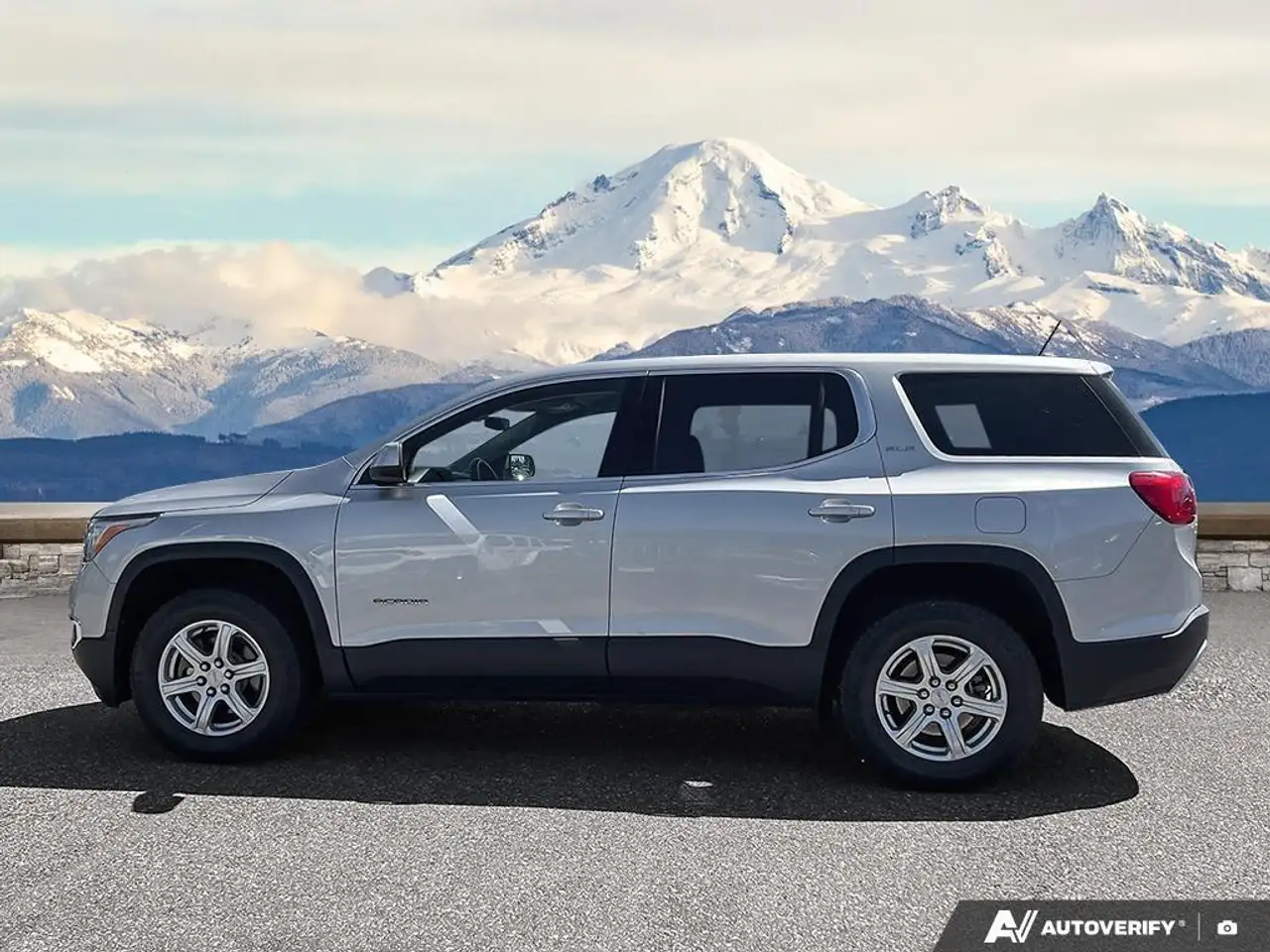 GMC Acadia photo GMC Acadia