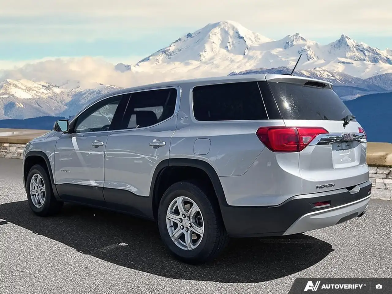 GMC Acadia photo GMC Acadia