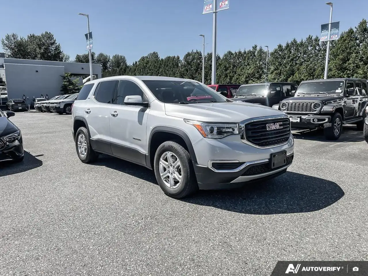 GMC Acadia photo GMC Acadia