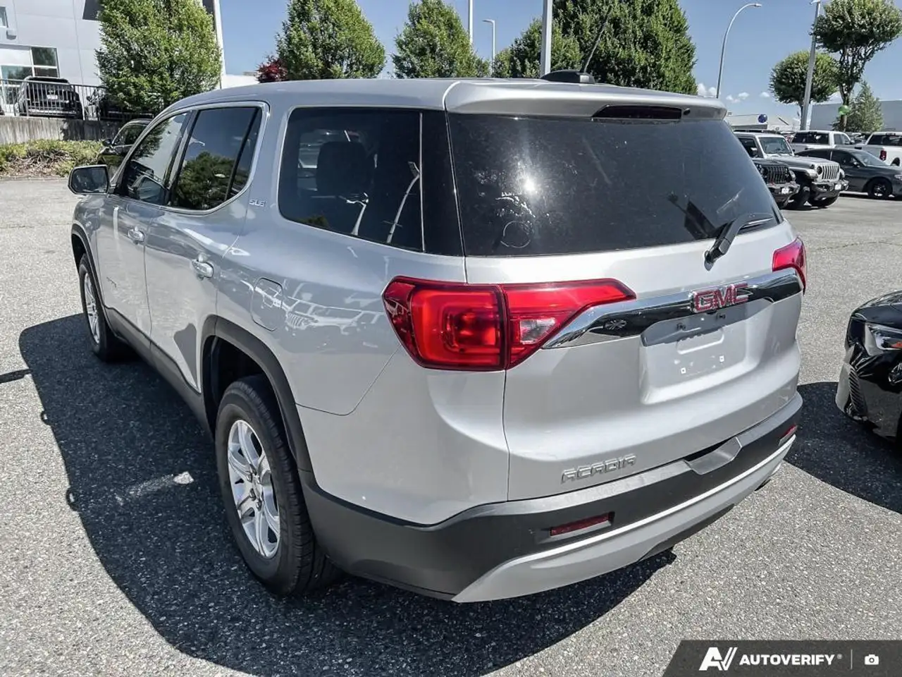 GMC Acadia photo GMC Acadia