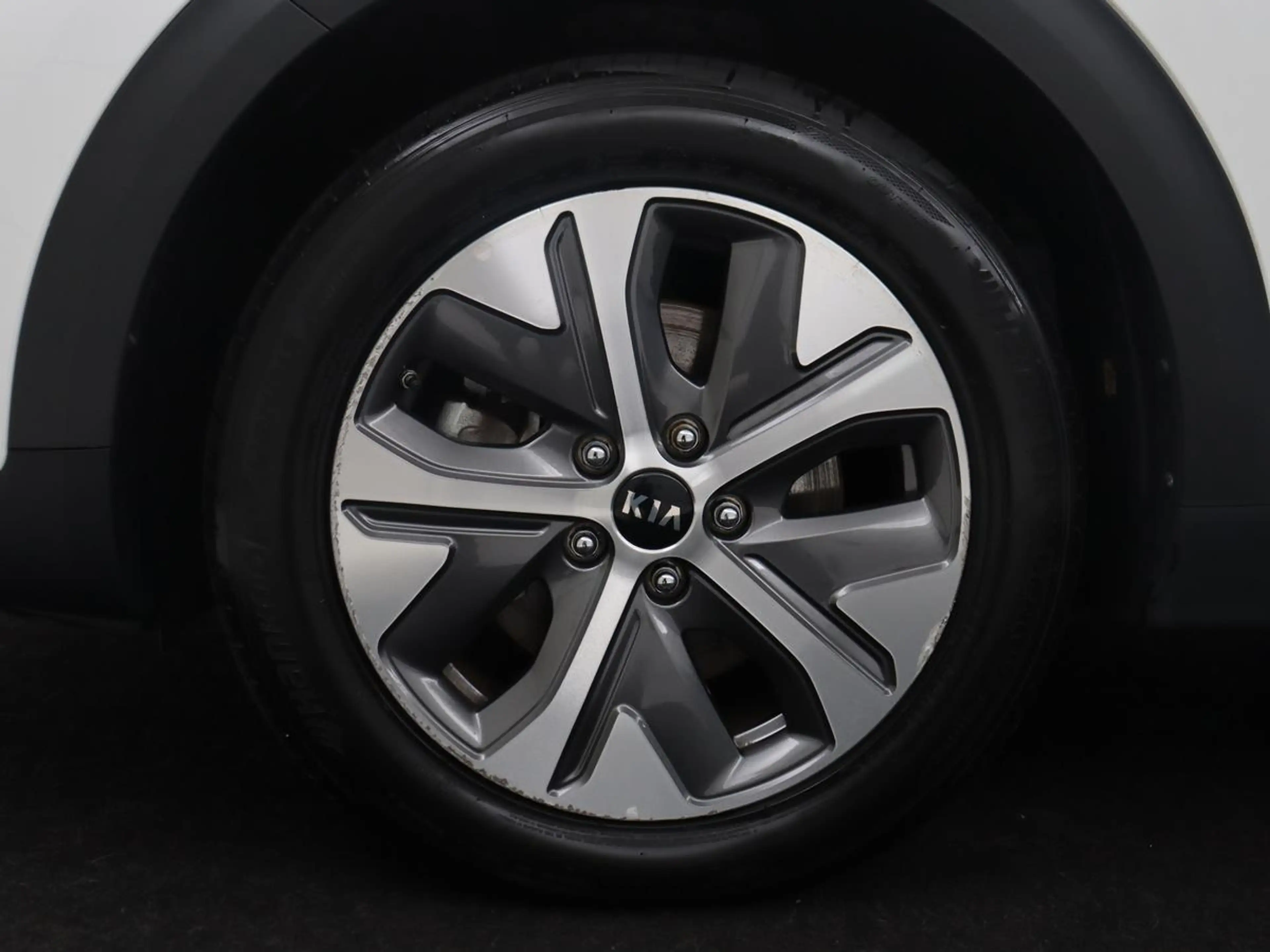 Kia e-Niro ComfortLine 64 kWh | SOH 95.9% | Adaptive cruise | — photo 37