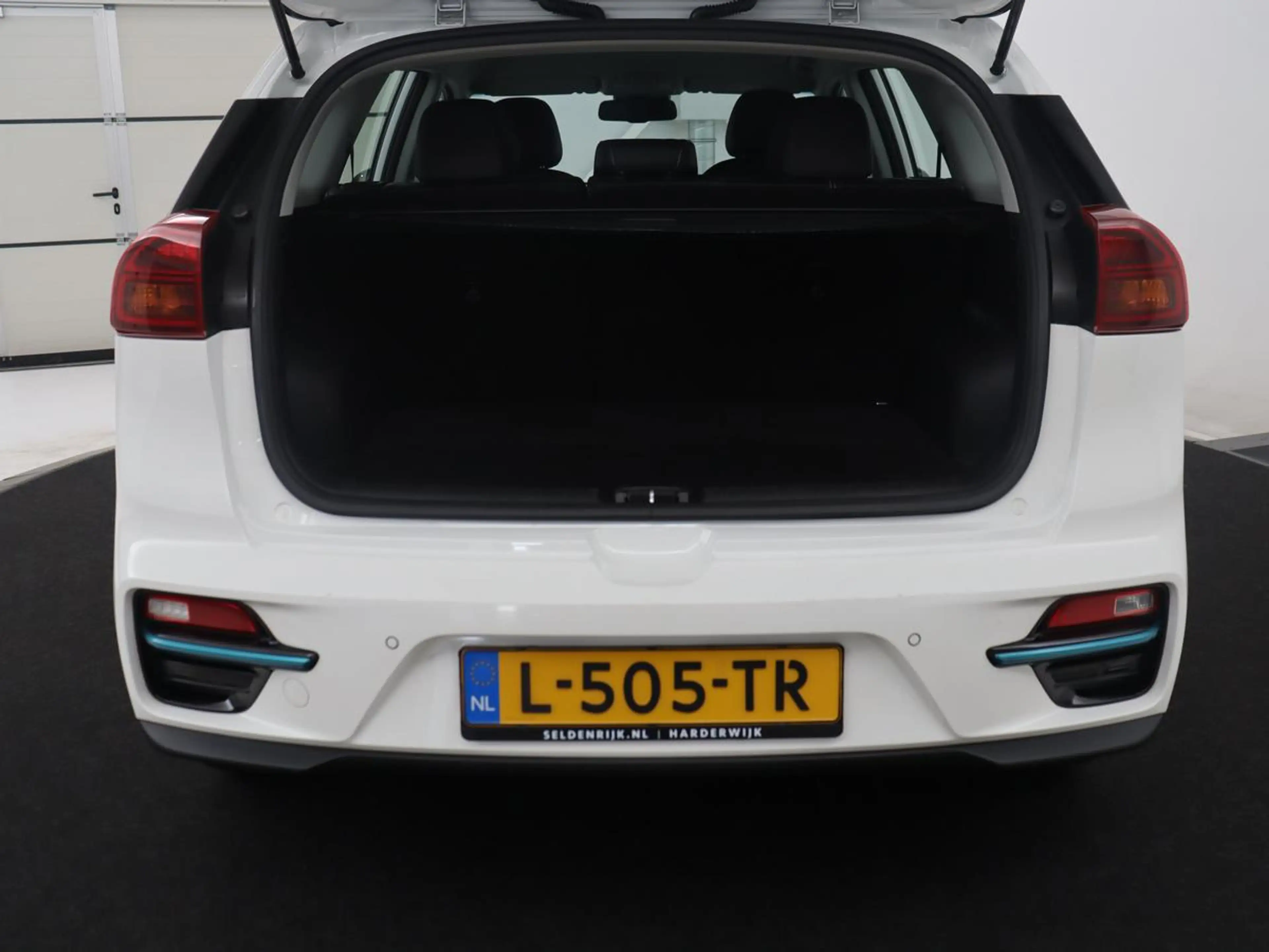 Kia e-Niro ComfortLine 64 kWh | SOH 95.9% | Adaptive cruise | — photo 8