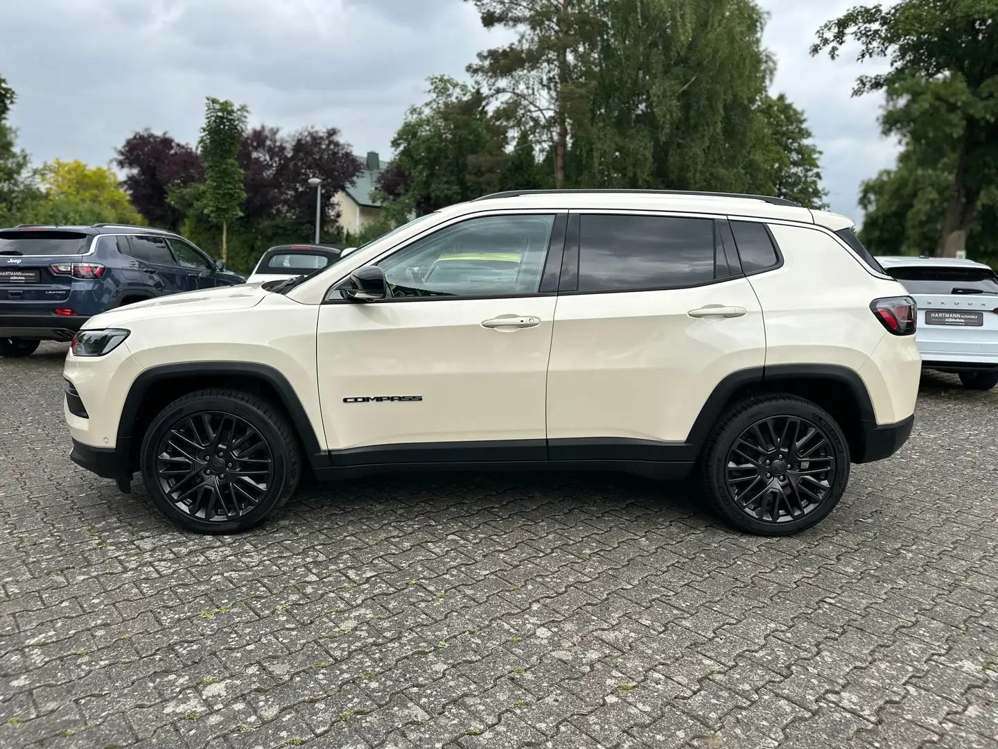 Jeep Compass 1.6 M-Jet 80th Anniversary Diesel und neues Modell Weiß - 2