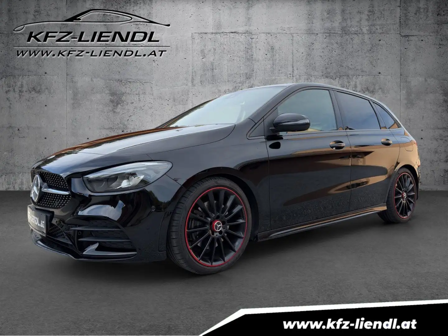 Mercedes-Benz B 220 d AMG Line 4Matic Schwarz - 1