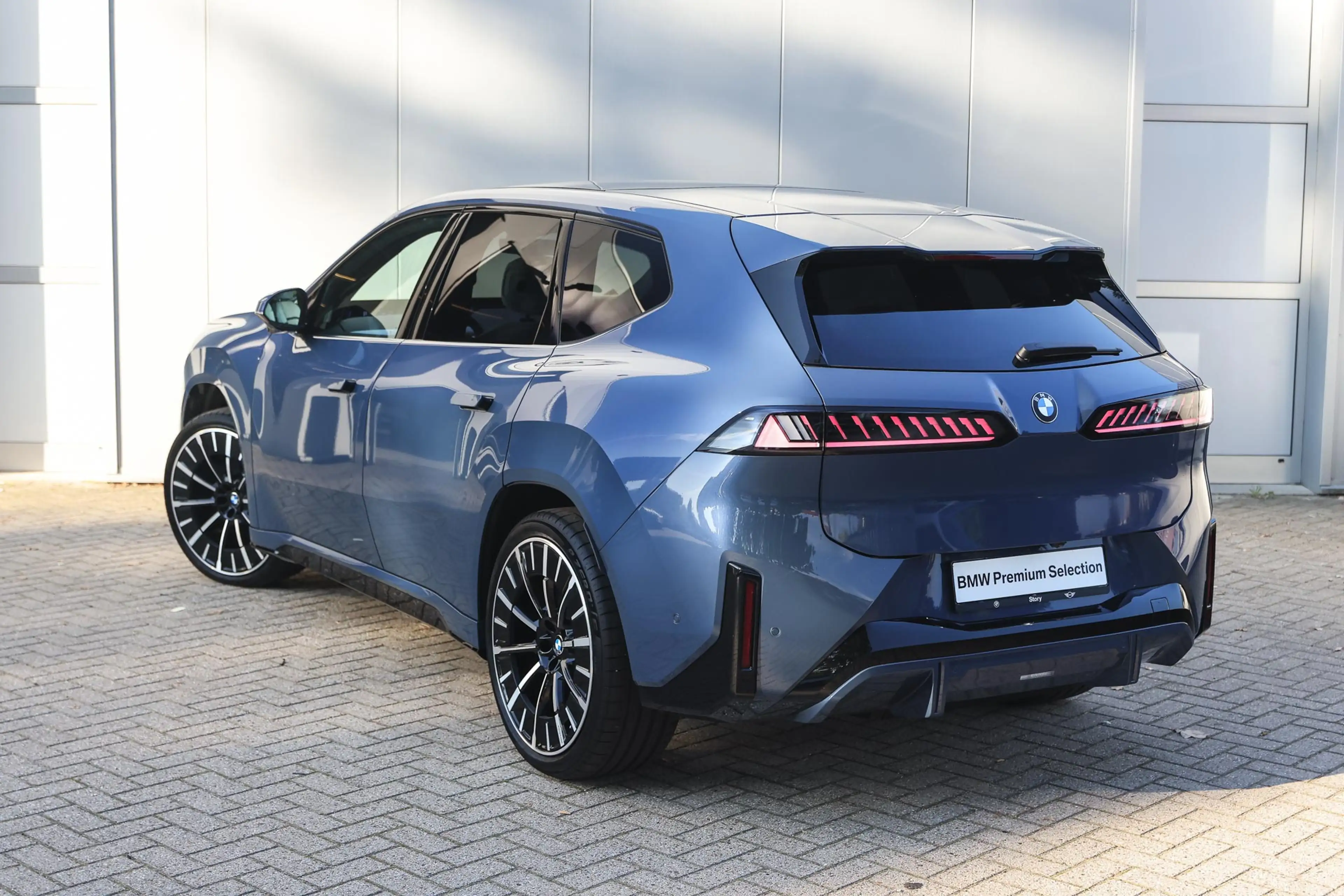 BMW iX3 50 xDrive M Sport / Panoramadak / Trekhaak / Parki — photo 2