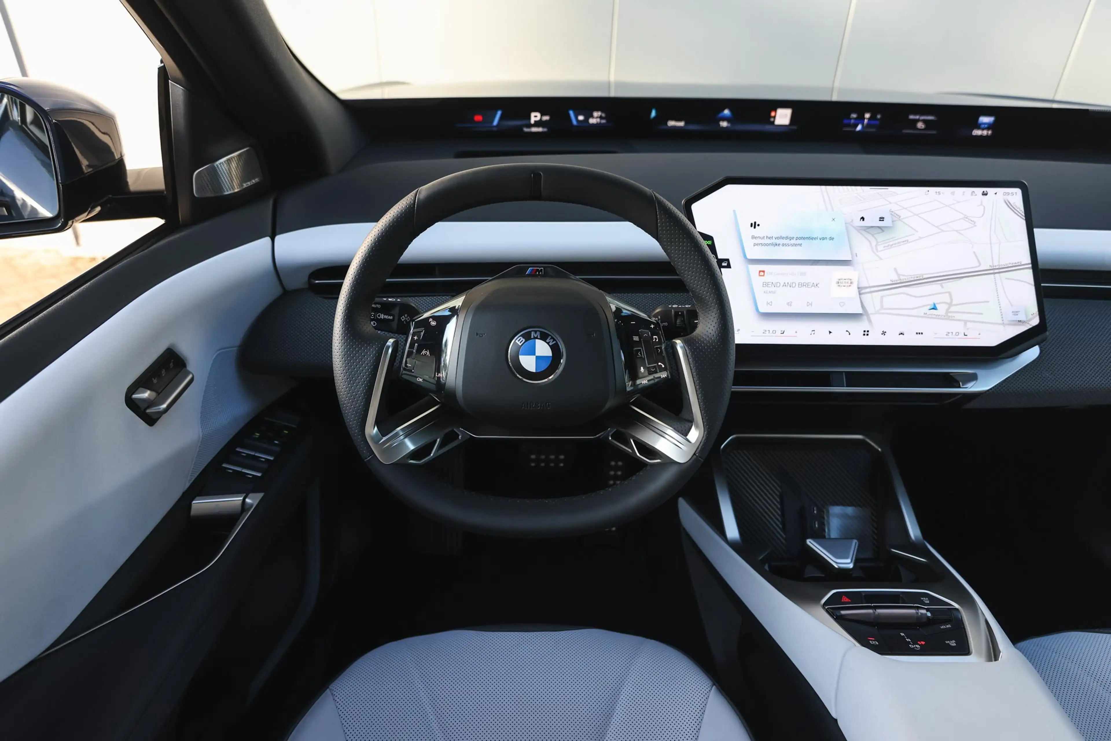 BMW iX3 50 xDrive M Sport / Panoramadak / Trekhaak / Parki — photo 3