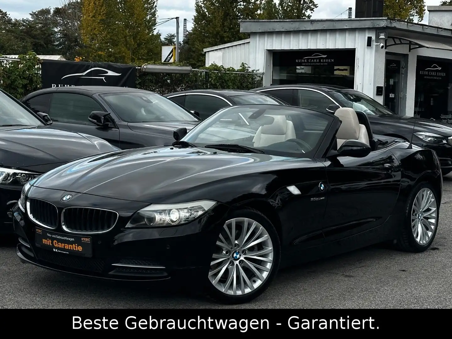 BMW Z4 sDrive30i Aut. * XENON * NAVI * TOP GEPFLEGT Schwarz - 1