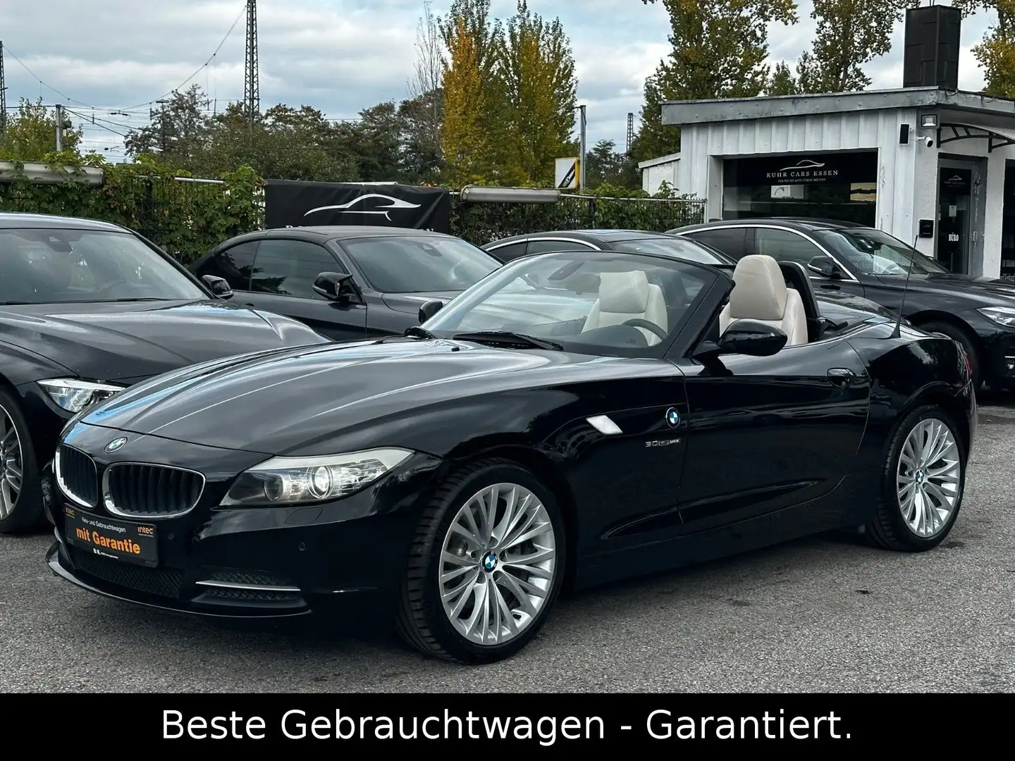 BMW Z4 sDrive30i Aut. * XENON * NAVI * TOP GEPFLEGT Schwarz - 2