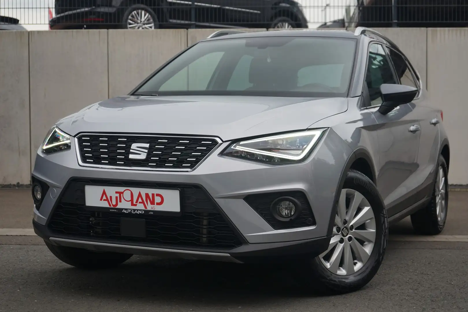 SEAT Arona 1.0 TSI Xcellence Navi AHK Totwinkel DAB Zilver - 2