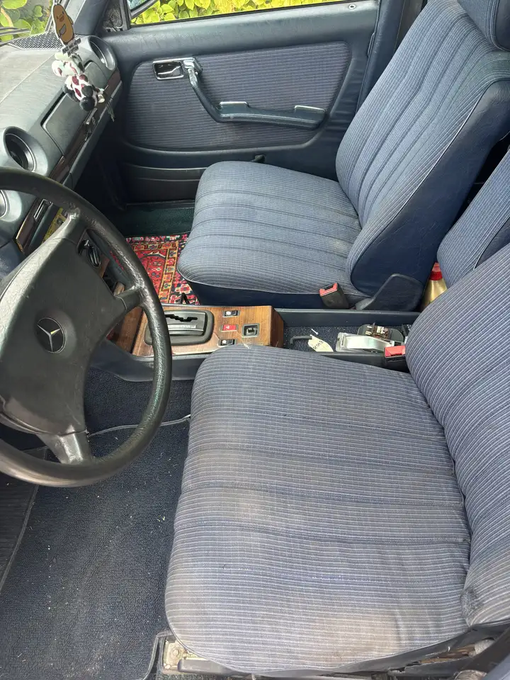 Mercedes-Benz E 300 W123 300d, foto 8