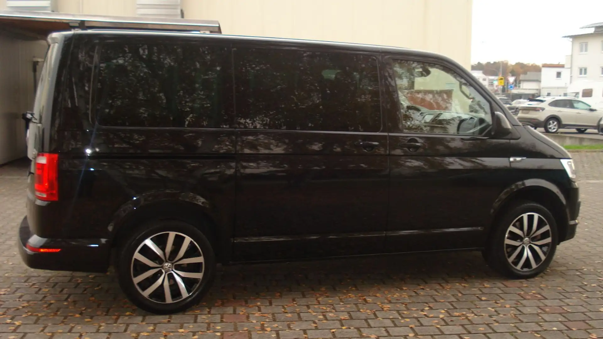 Volkswagen T6 Multivan . DSG!4-MOTION!129.000KM !1-HAND!TOP! Schwarz - 2