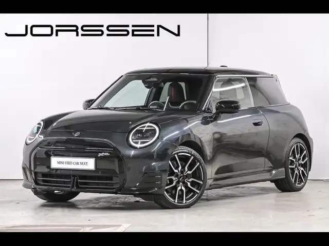 MINI Cooper SE JCW Pack M