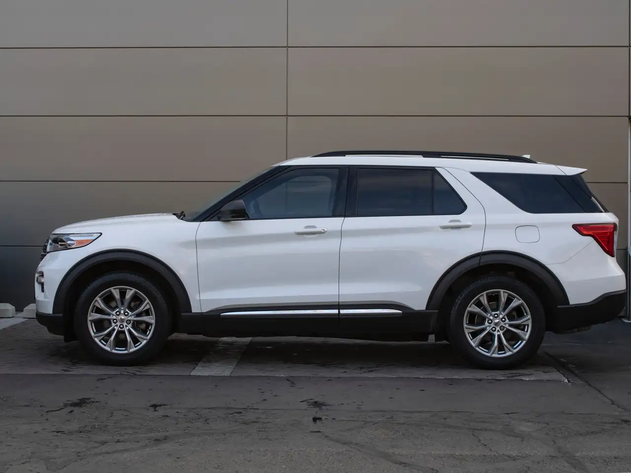 Ford Explorer снимка Ford Explorer