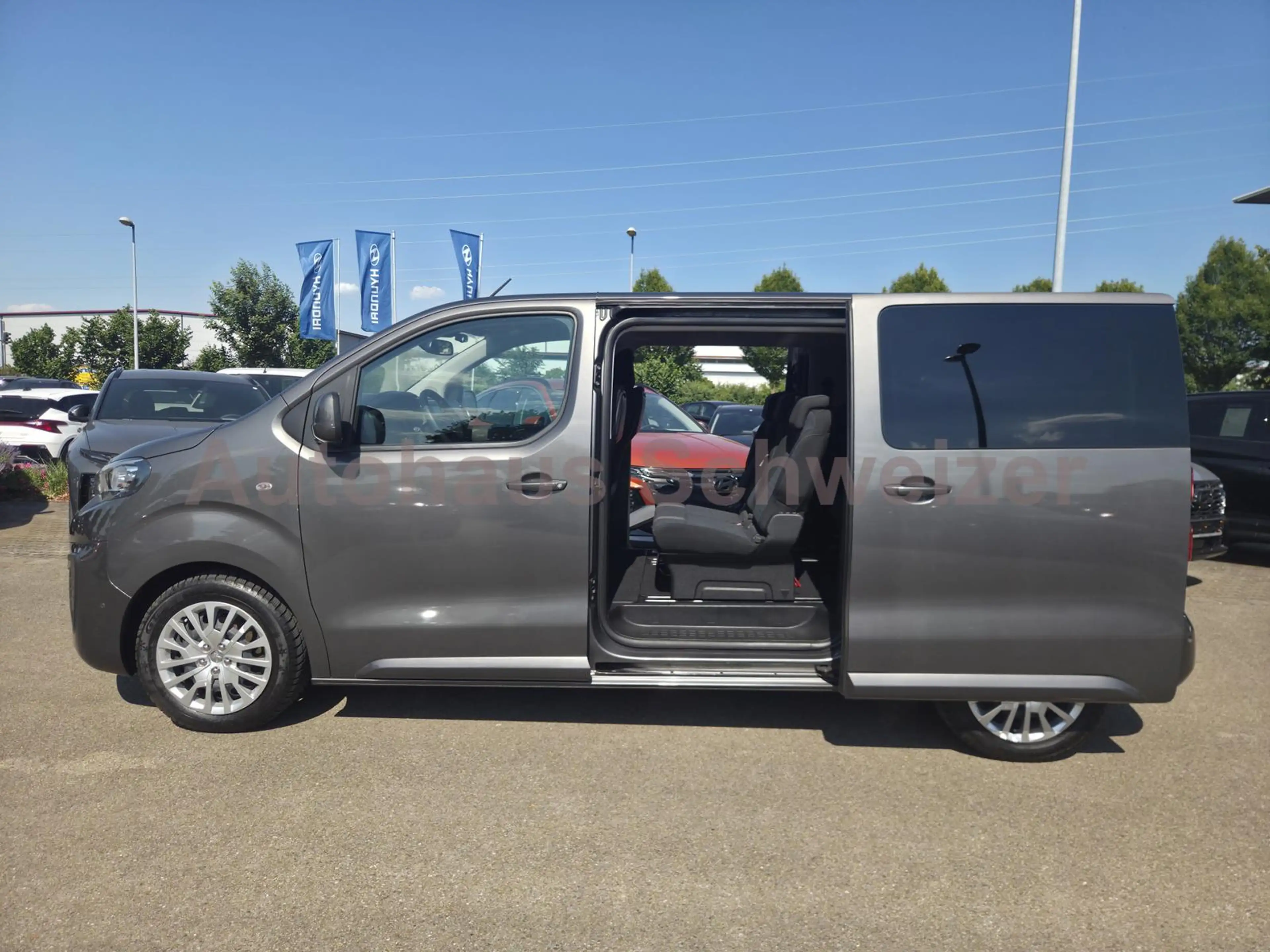 Peugeot Traveller Active L2 — photo 5