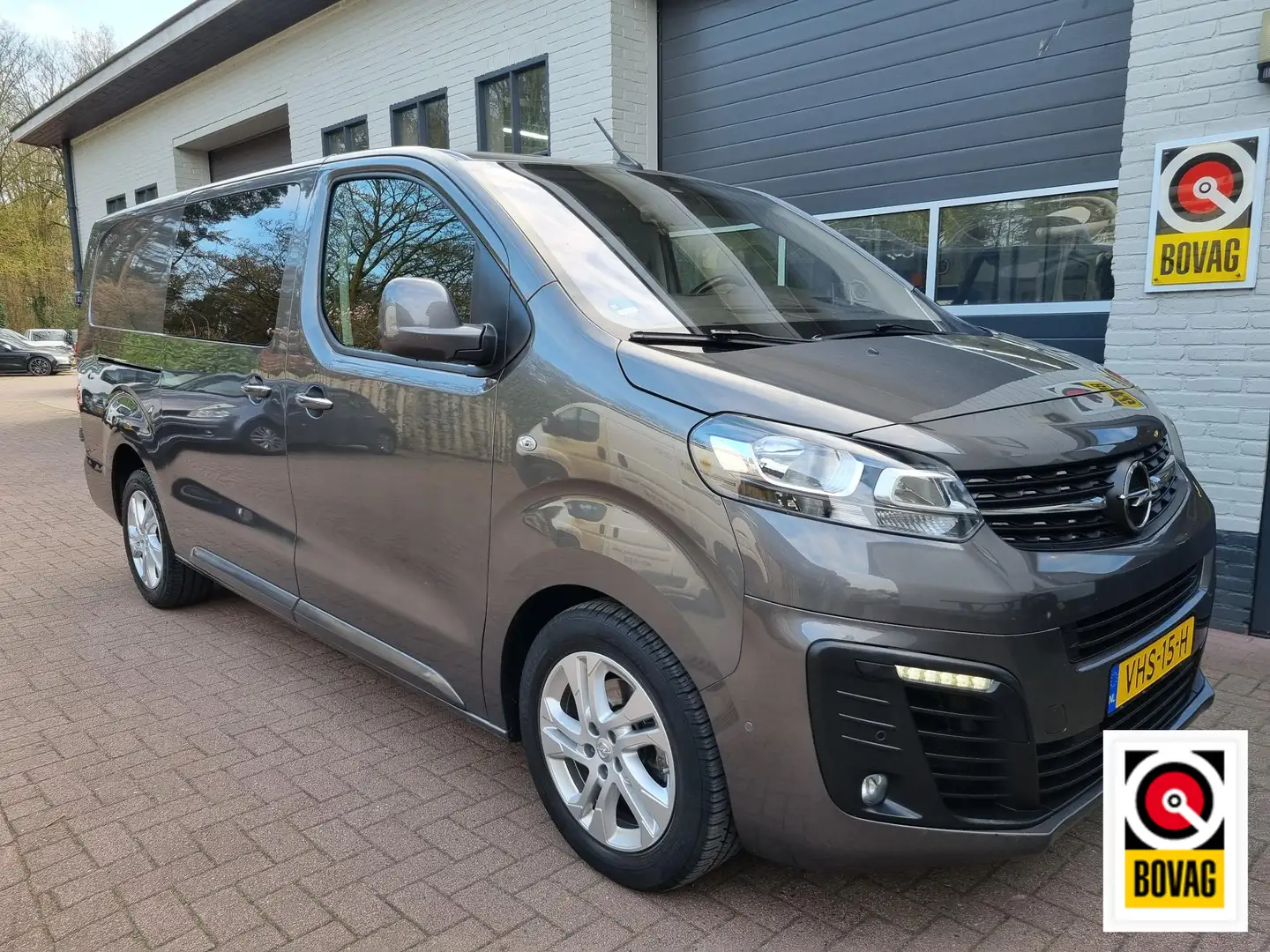 Opel Vivaro 2.0 CDTI L3H1 DC Innovation NAVI / CAMERA / AIRCO Gris - 1