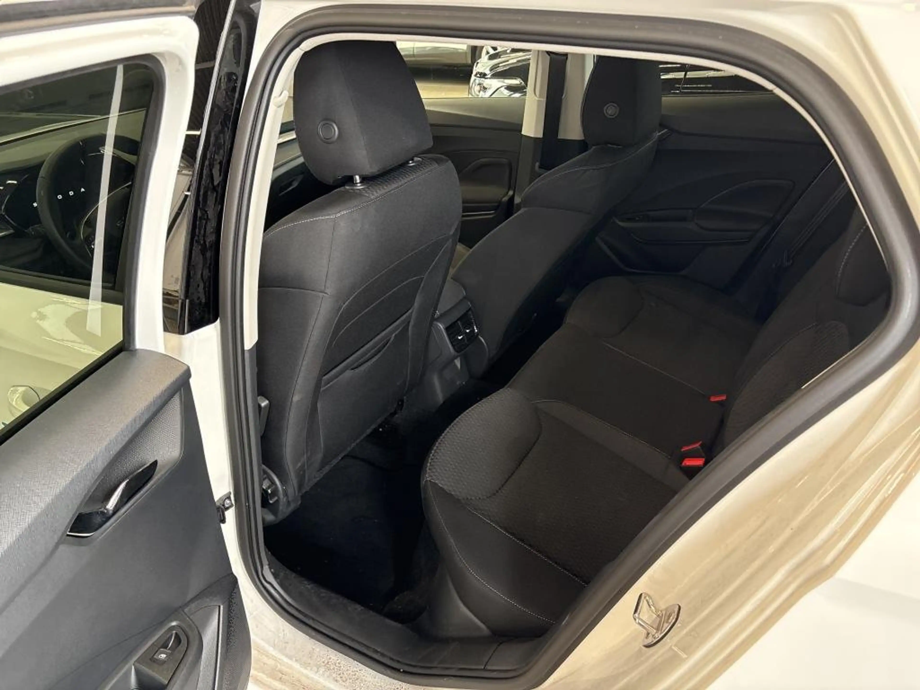 Skoda Fabia 1.0 TSI Tour DSG/KAMERA/LED/ACC/SHZ/ — photo 7