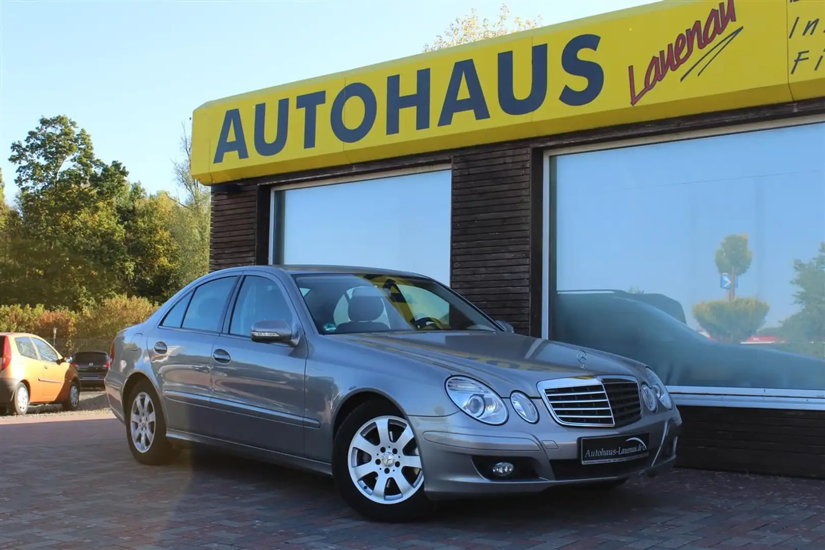 Mercedes-Benz E 200 Sitzheizung, Tempomat, Regensensor Gris - 1