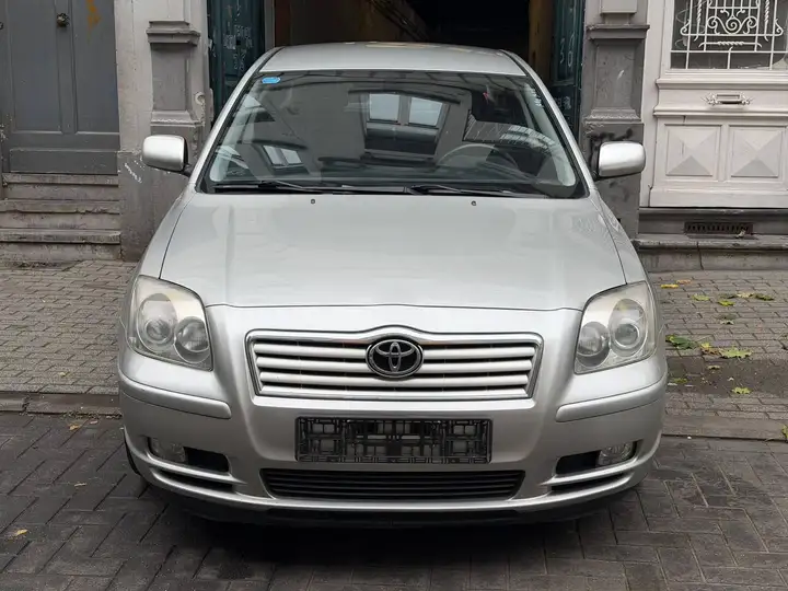 Toyota Avensis Avensis 1.8i VVT-i 16v Linea Luna