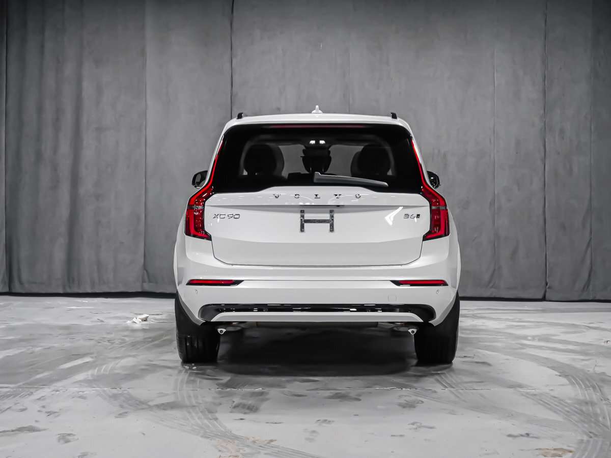 2026 Volvo XC90 Ultra 7-Seater (Dark Theme) thumb 6