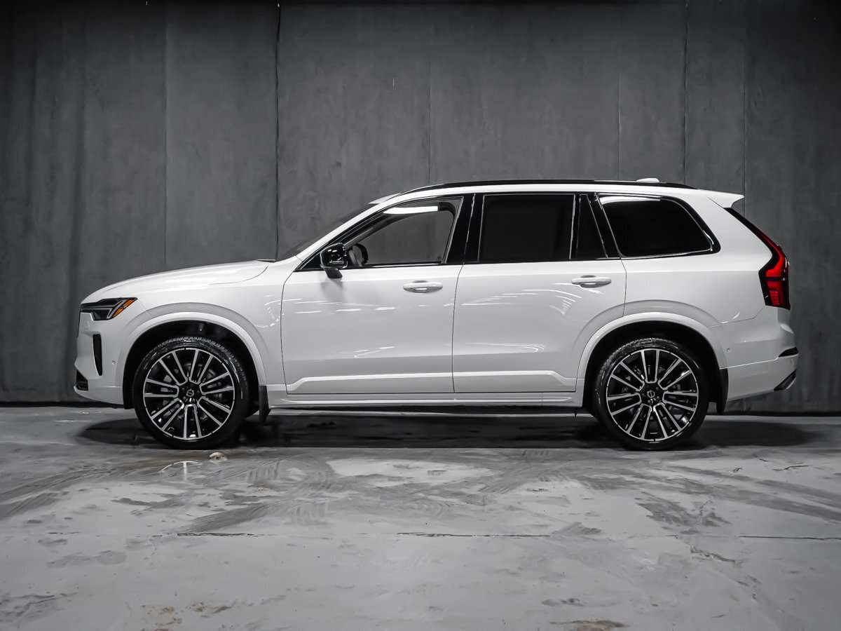 2026 Volvo XC90 Ultra 7-Seater (Dark Theme) alt 5