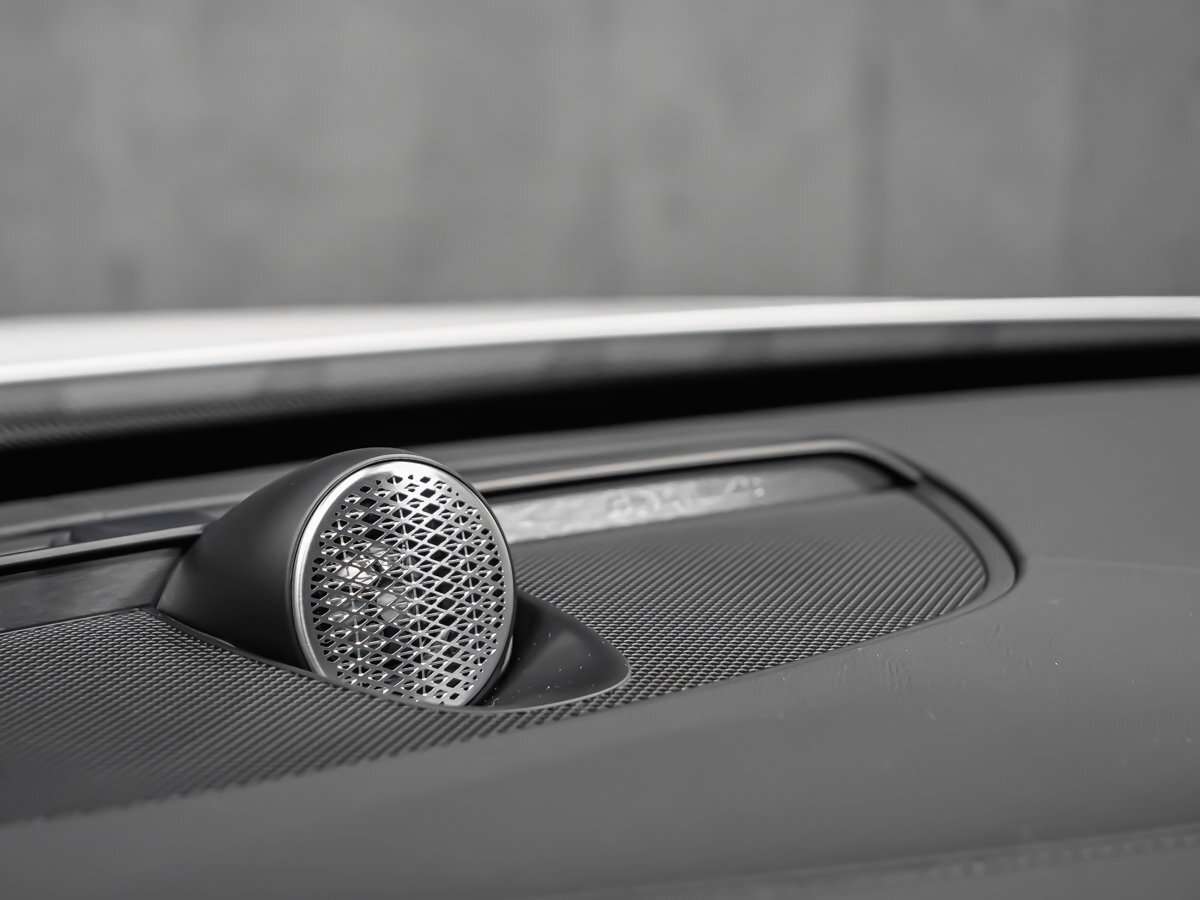 2026 Volvo XC90 Ultra 7-Seater (Dark Theme) thumb 12