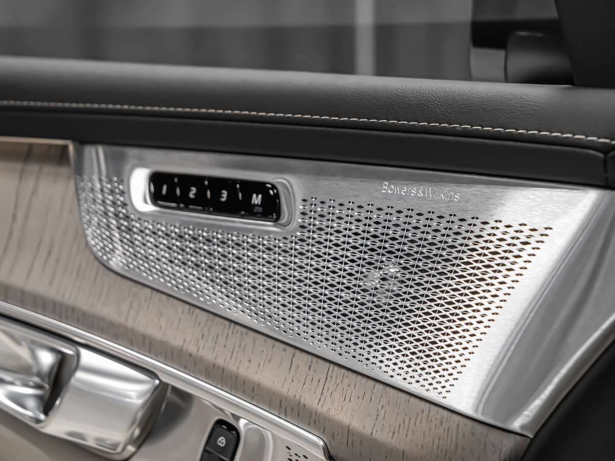 2026 Volvo XC90 Ultra 7-Seater (Dark Theme) thumb 11