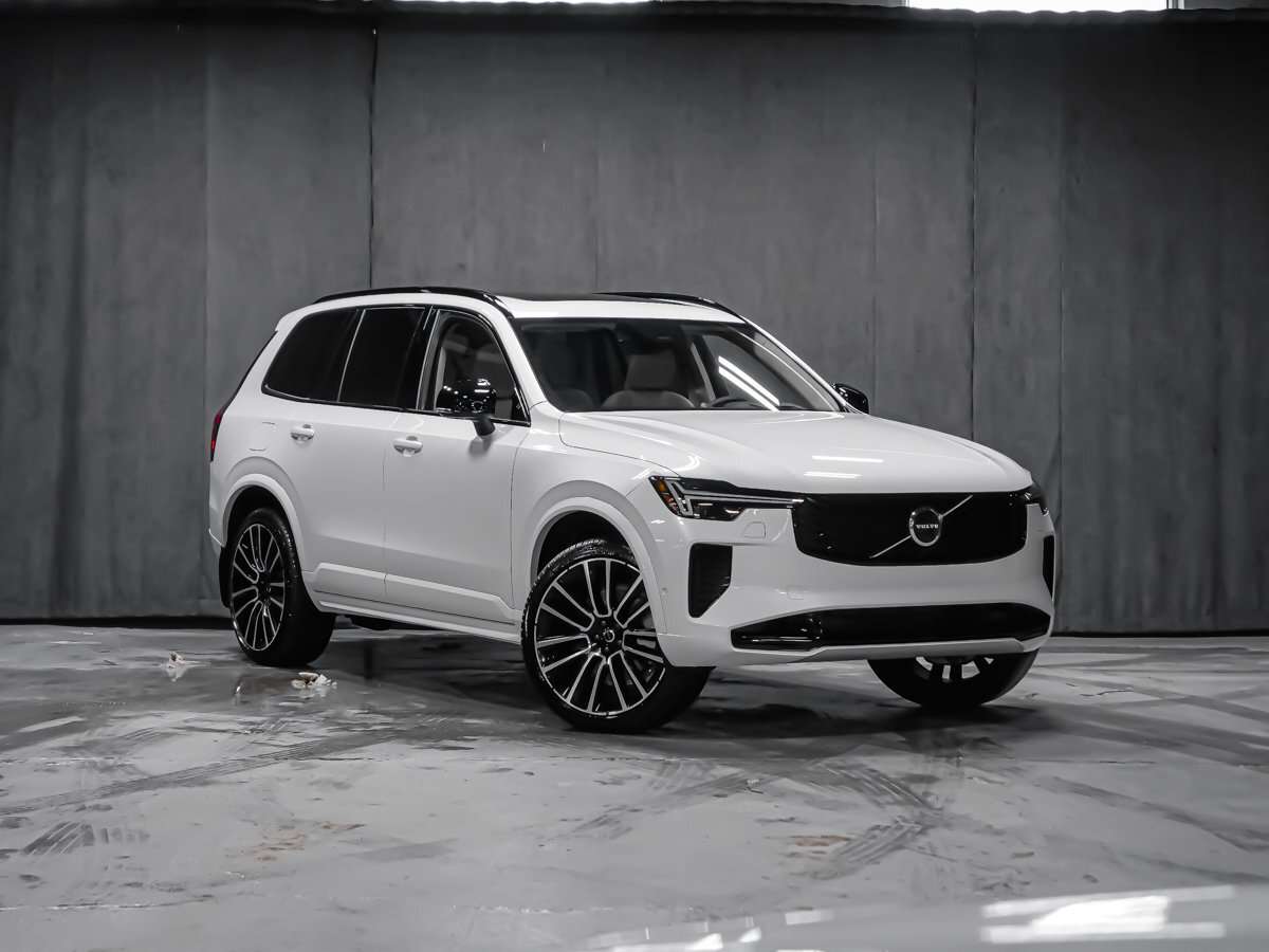 2026 Volvo XC90 Ultra 7-Seater (Dark Theme) alt 2