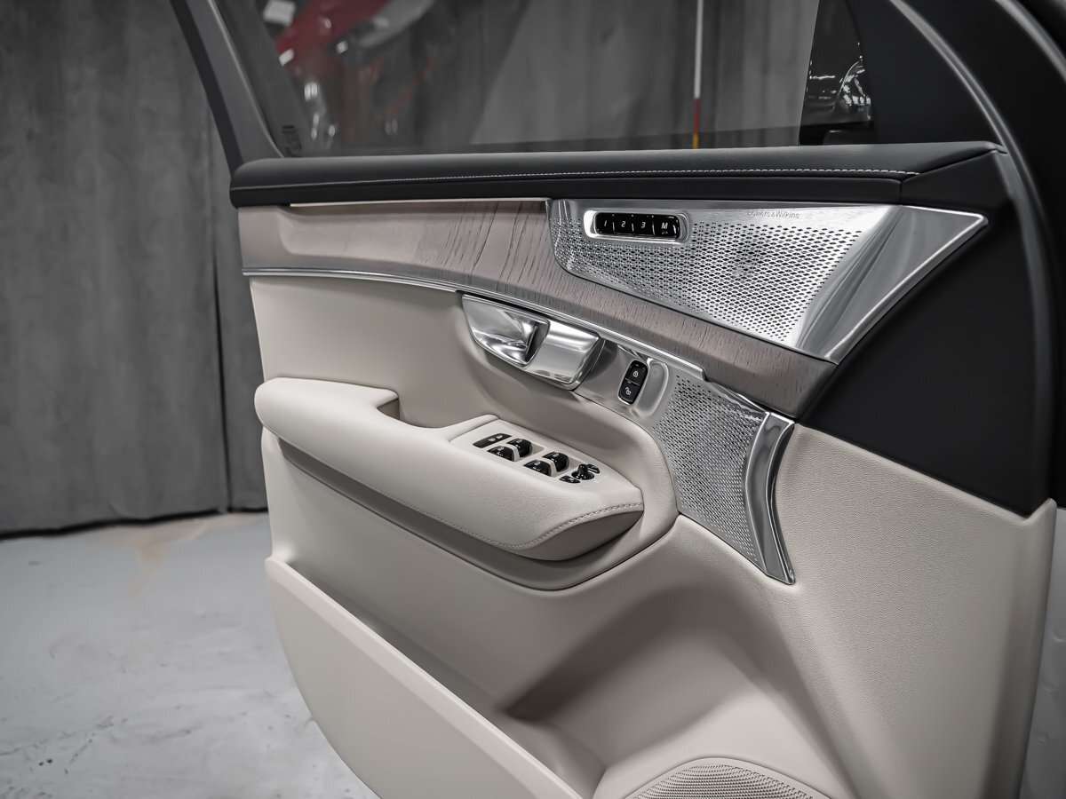 2026 Volvo XC90 Ultra 7-Seater (Dark Theme) thumb 10