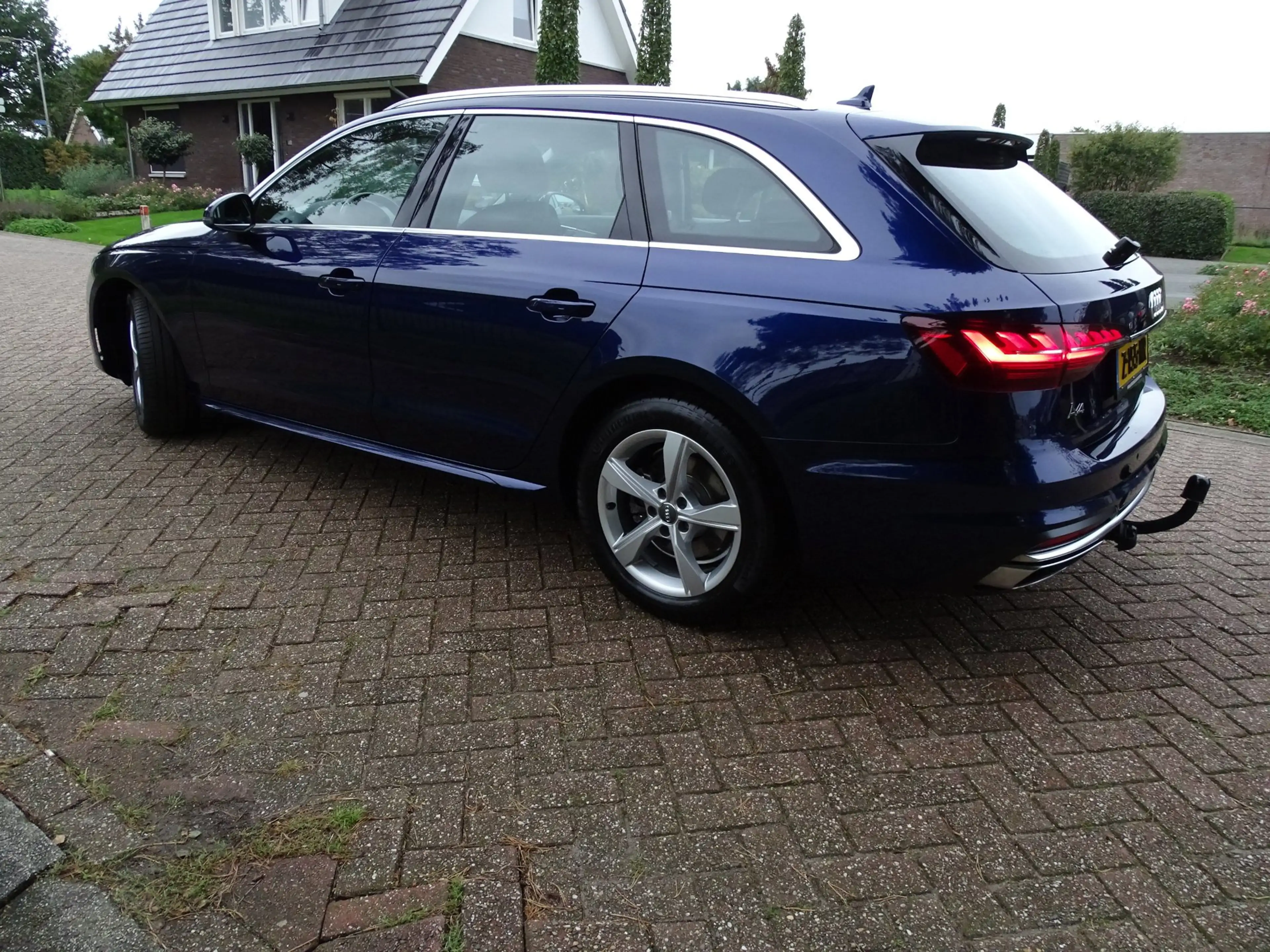 Audi A4 Avant 40 TFSI Business Edition 190pk — photo 2