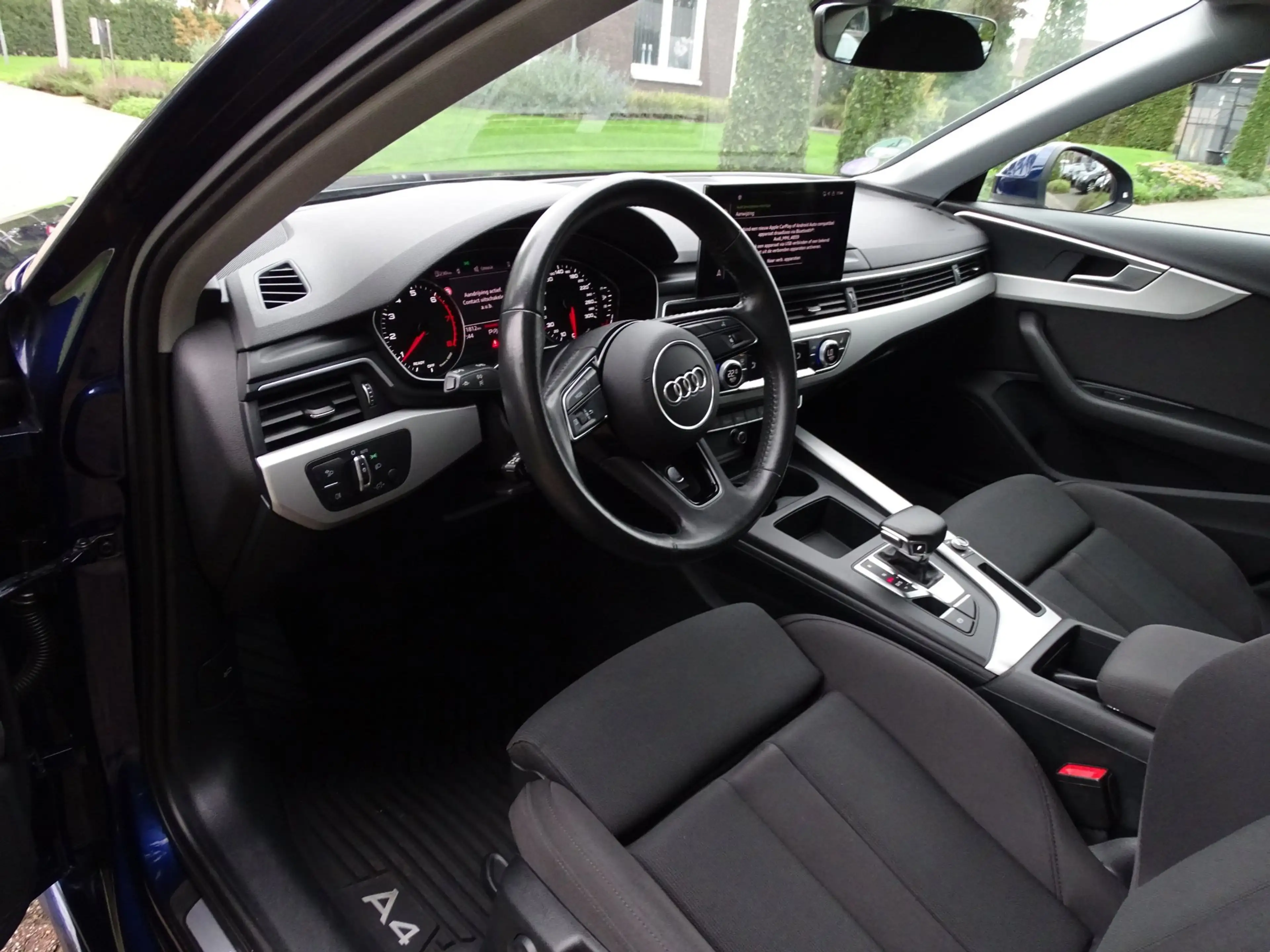 Audi A4 Avant 40 TFSI Business Edition 190pk — photo 12