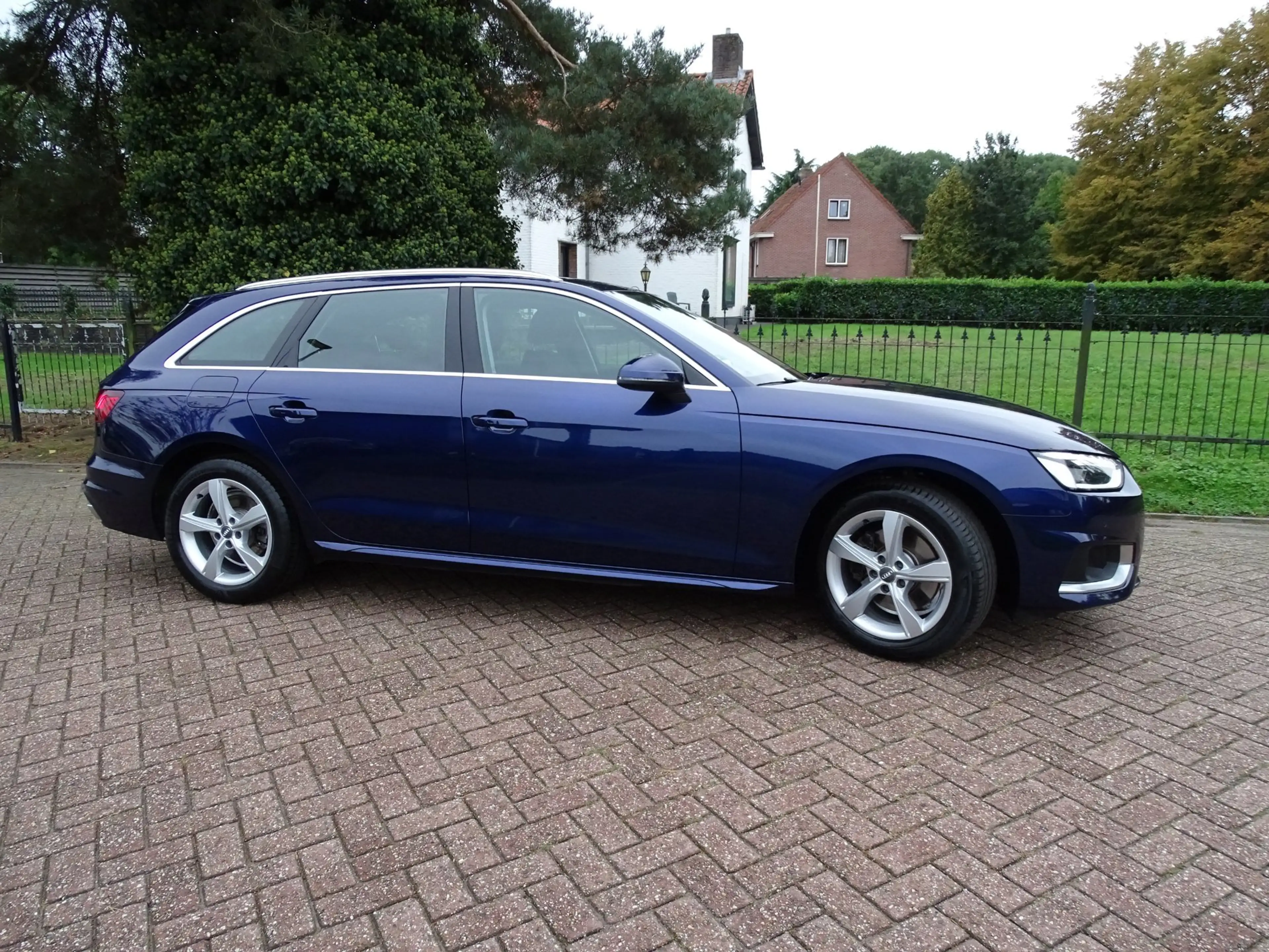 Audi A4 Avant 40 TFSI Business Edition 190pk — photo 9